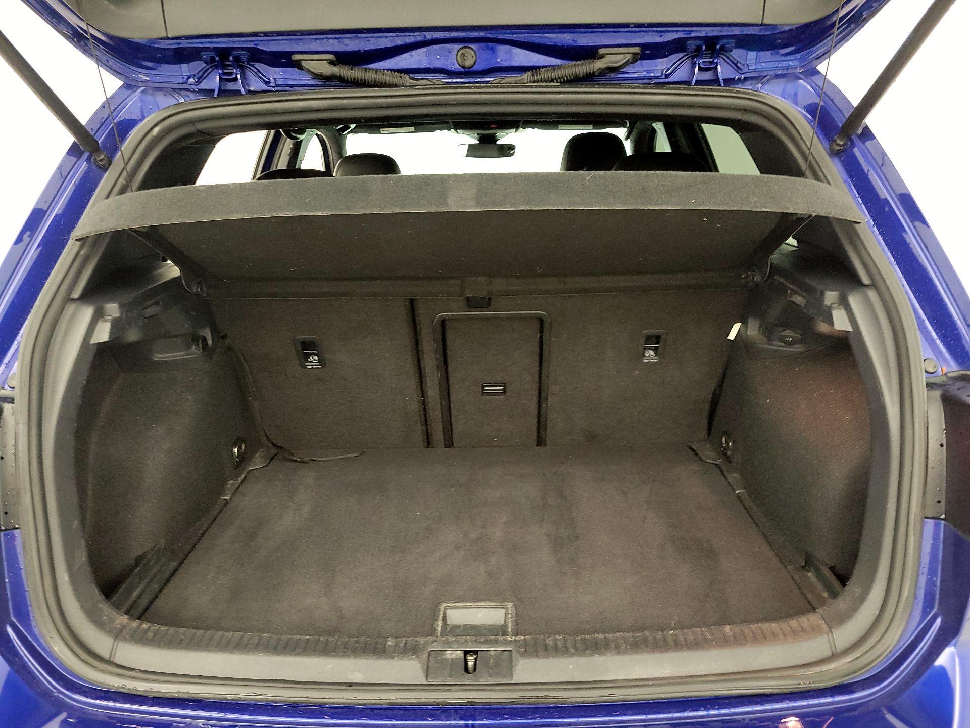 Thumbnail: 2019 Volkswagen Golf - 20