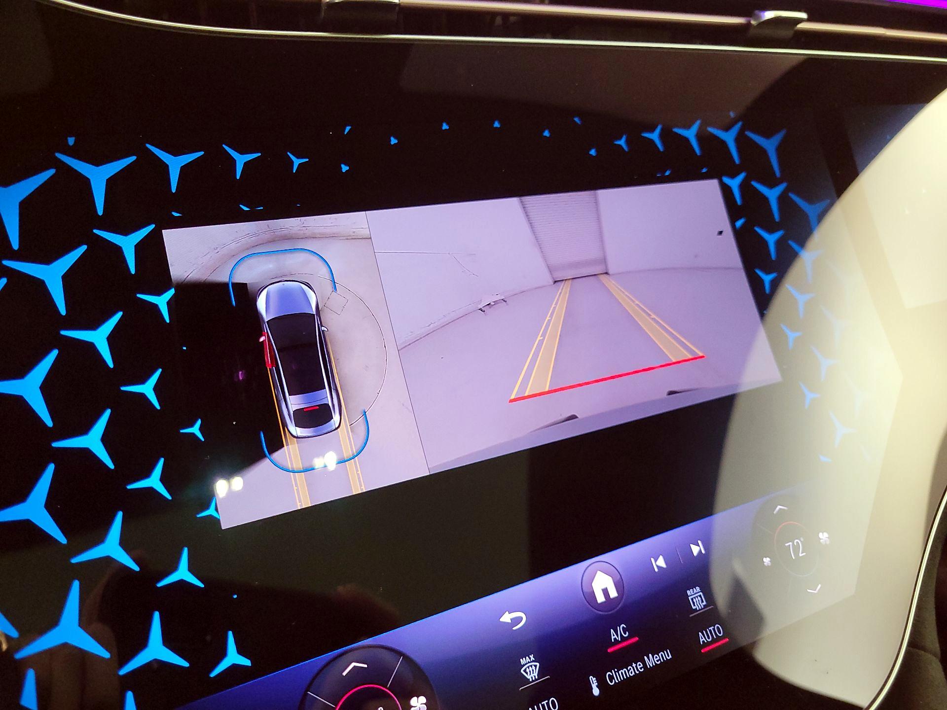 Thumbnail: 2023 Mercedes-Benz EQS - 15