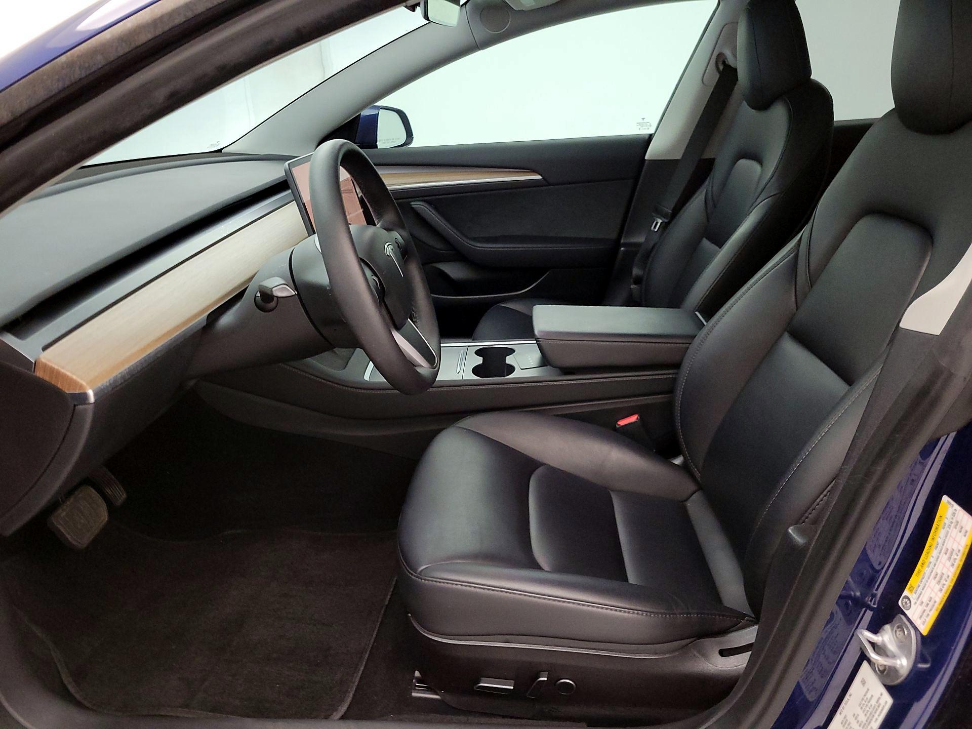 Thumbnail: 2023 Tesla Model 3 - 11