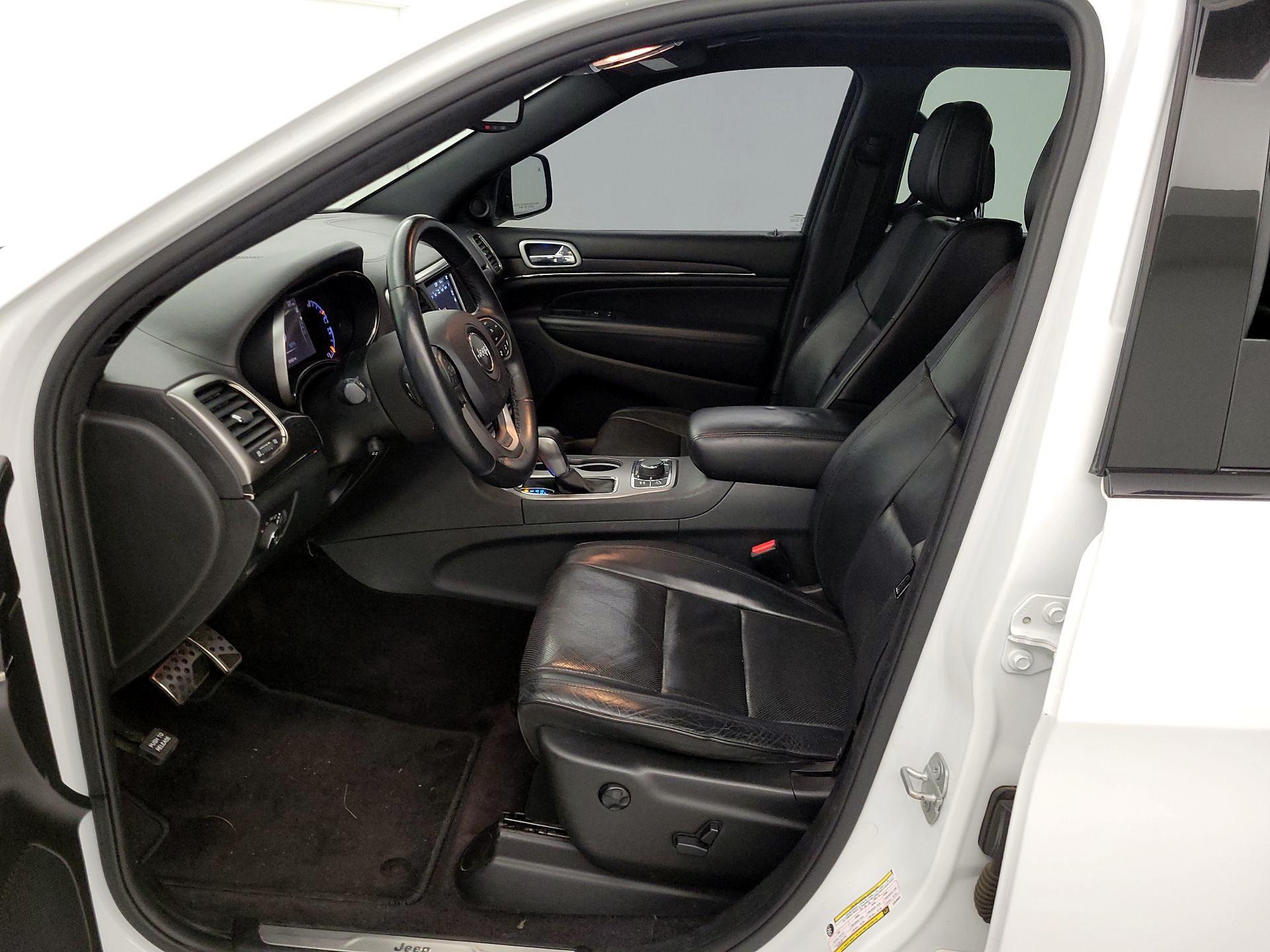 Thumbnail: 2018 Jeep Grand Cherokee - 11