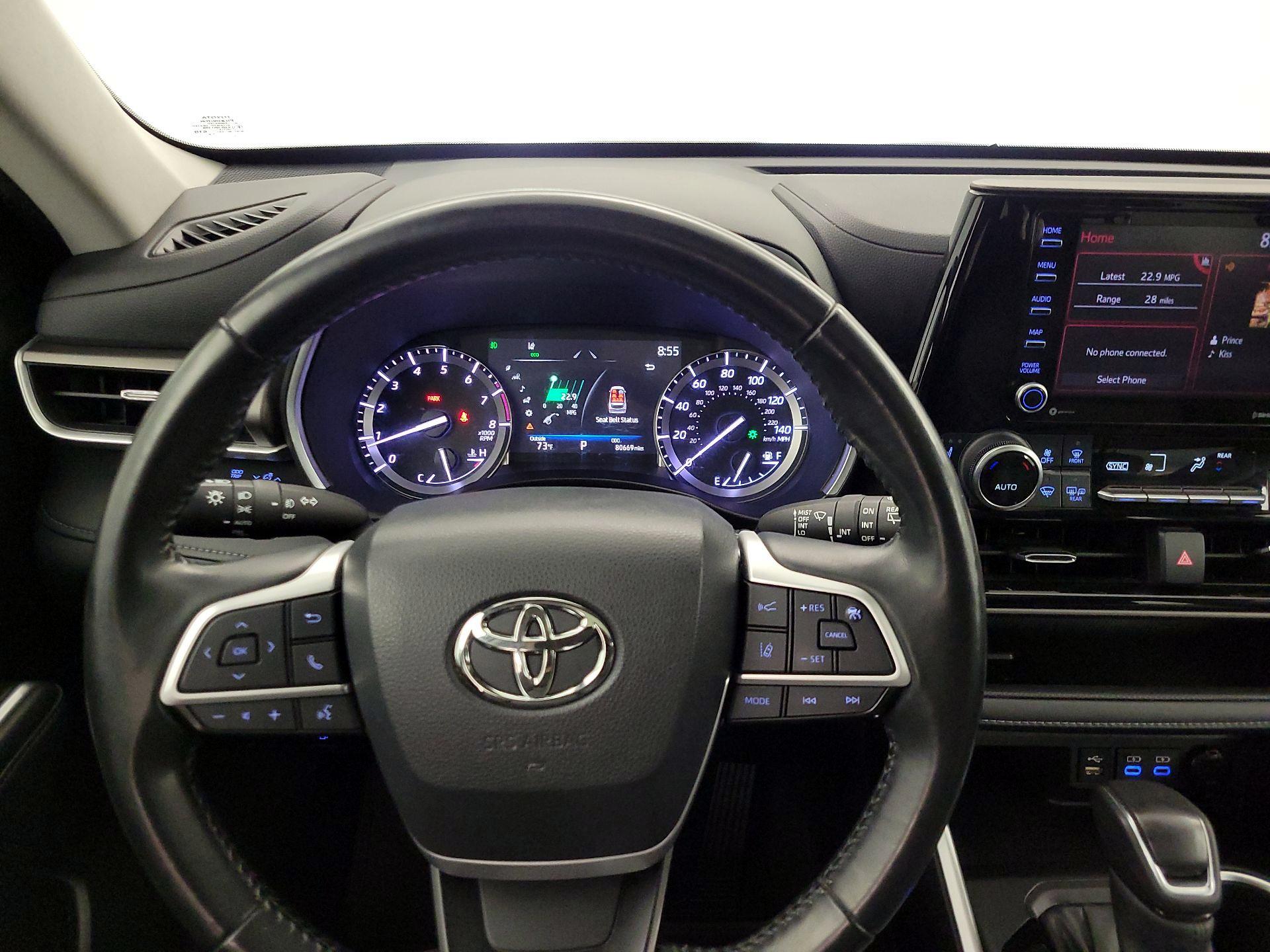 Thumbnail: 2022 Toyota Highlander - 10