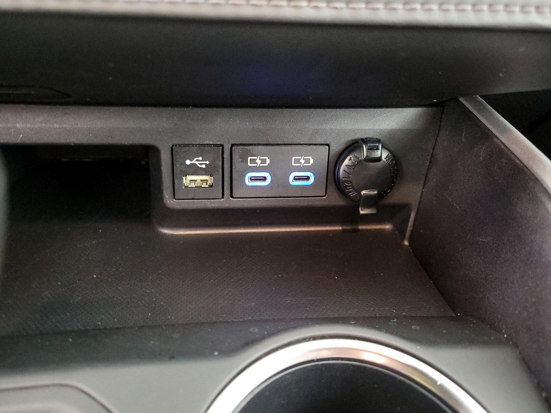 Thumbnail: 2022 Toyota Highlander - 18