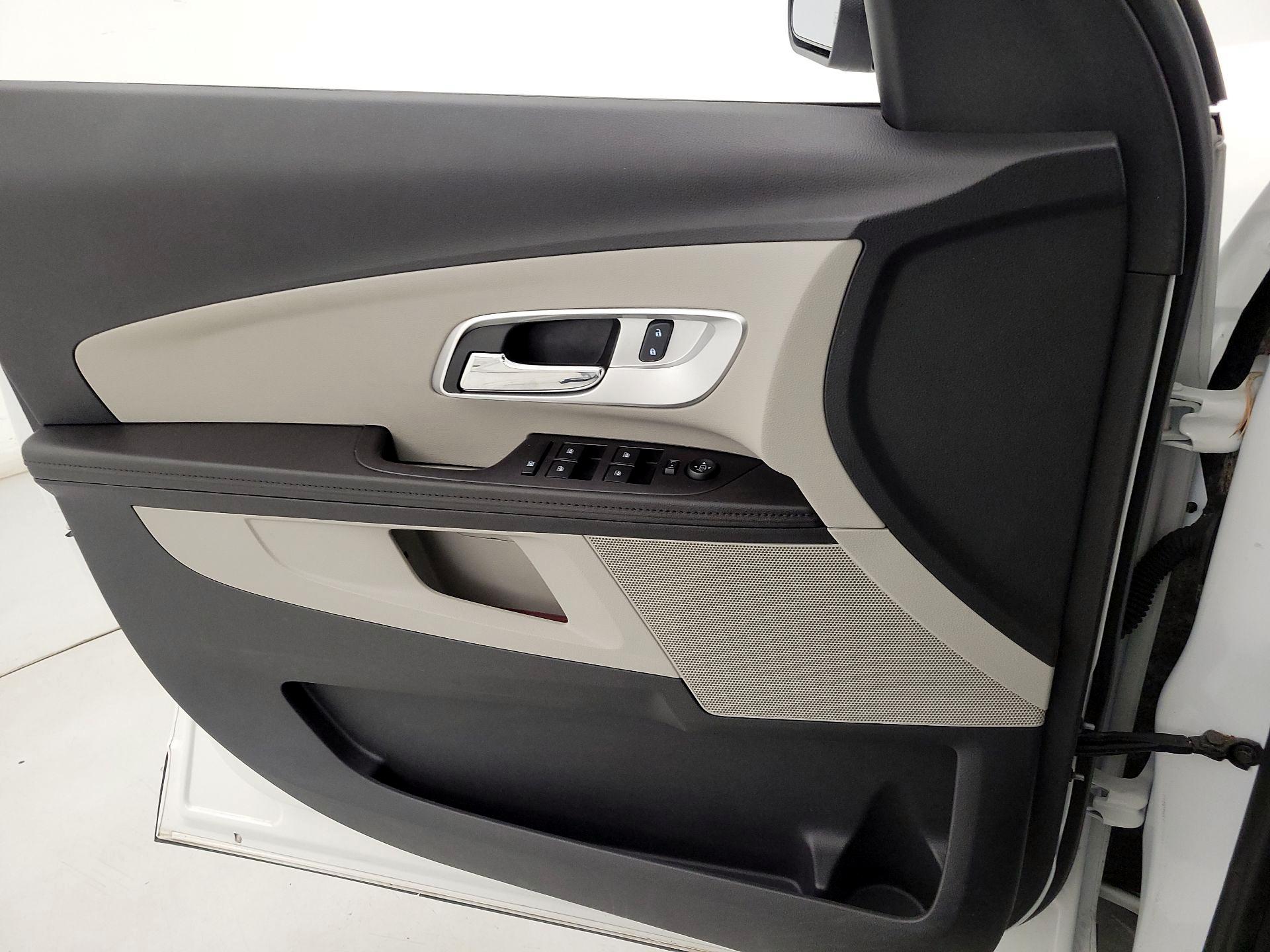 Thumbnail: 2016 Chevrolet Equinox - 12