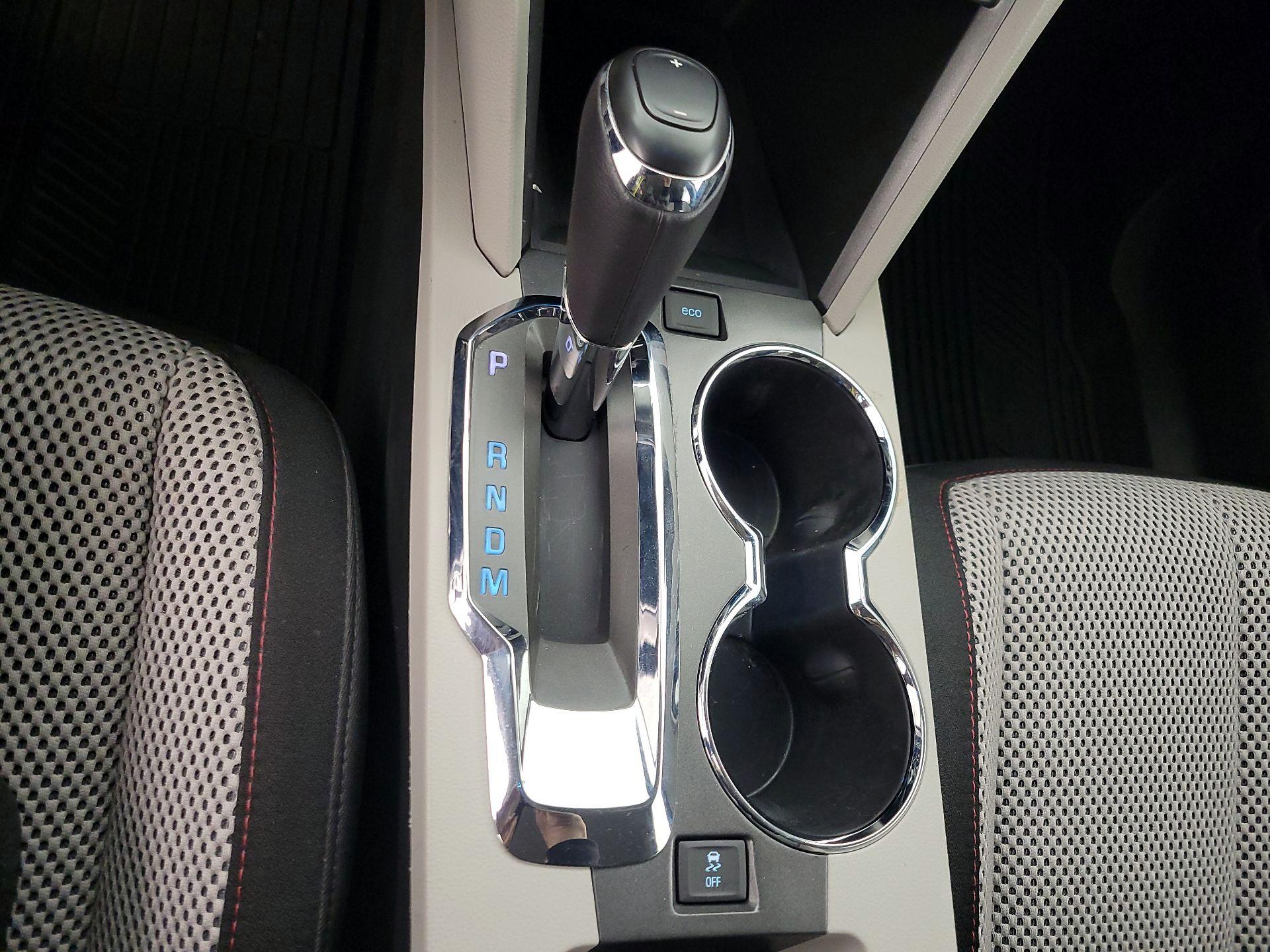 Thumbnail: 2016 Chevrolet Equinox - 16