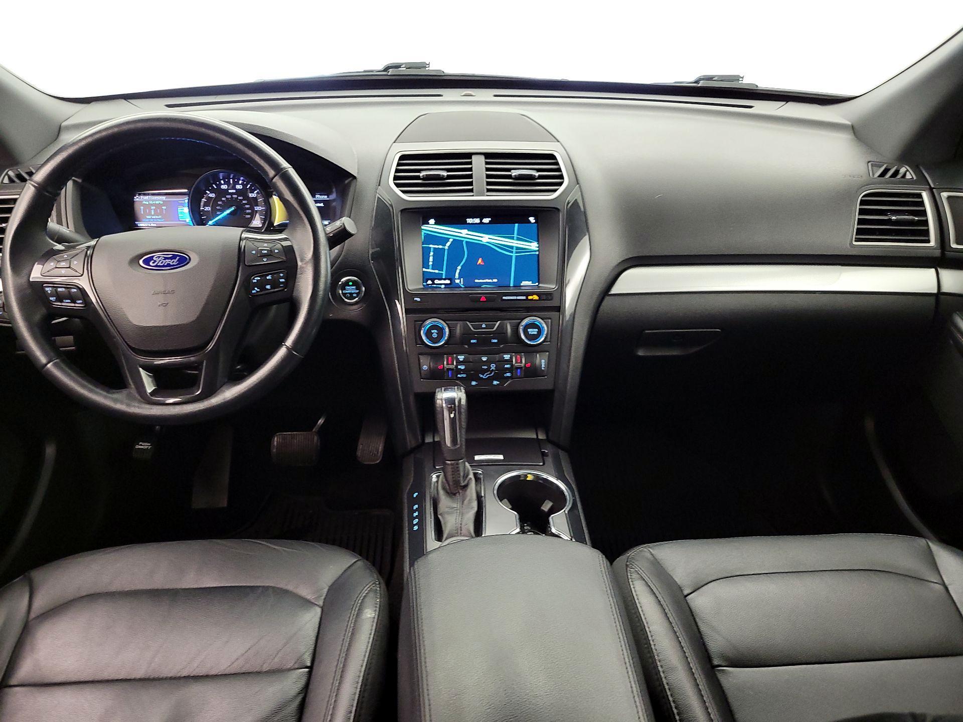 Thumbnail: 2017 Ford Explorer - 9