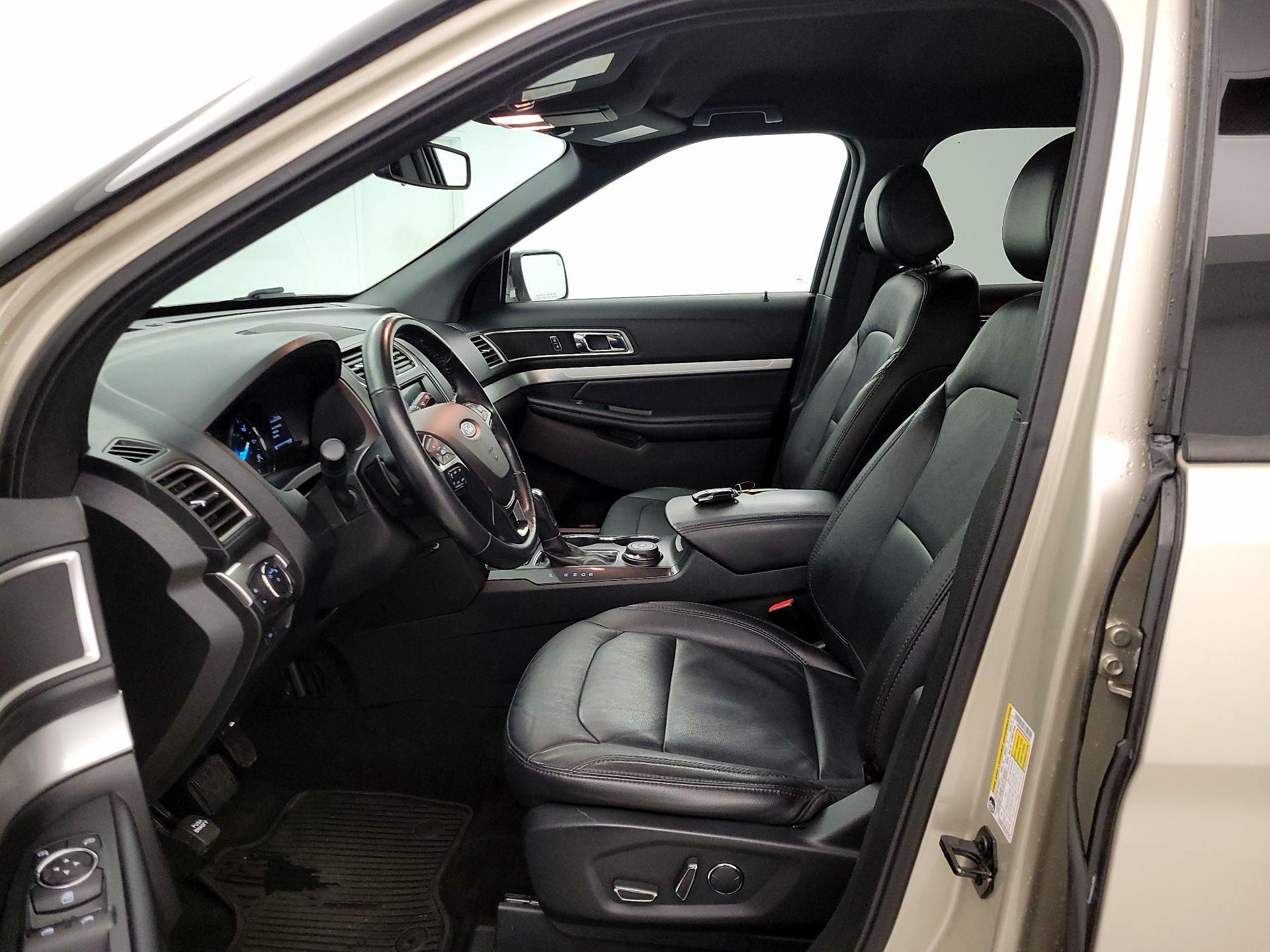 Thumbnail: 2017 Ford Explorer - 11