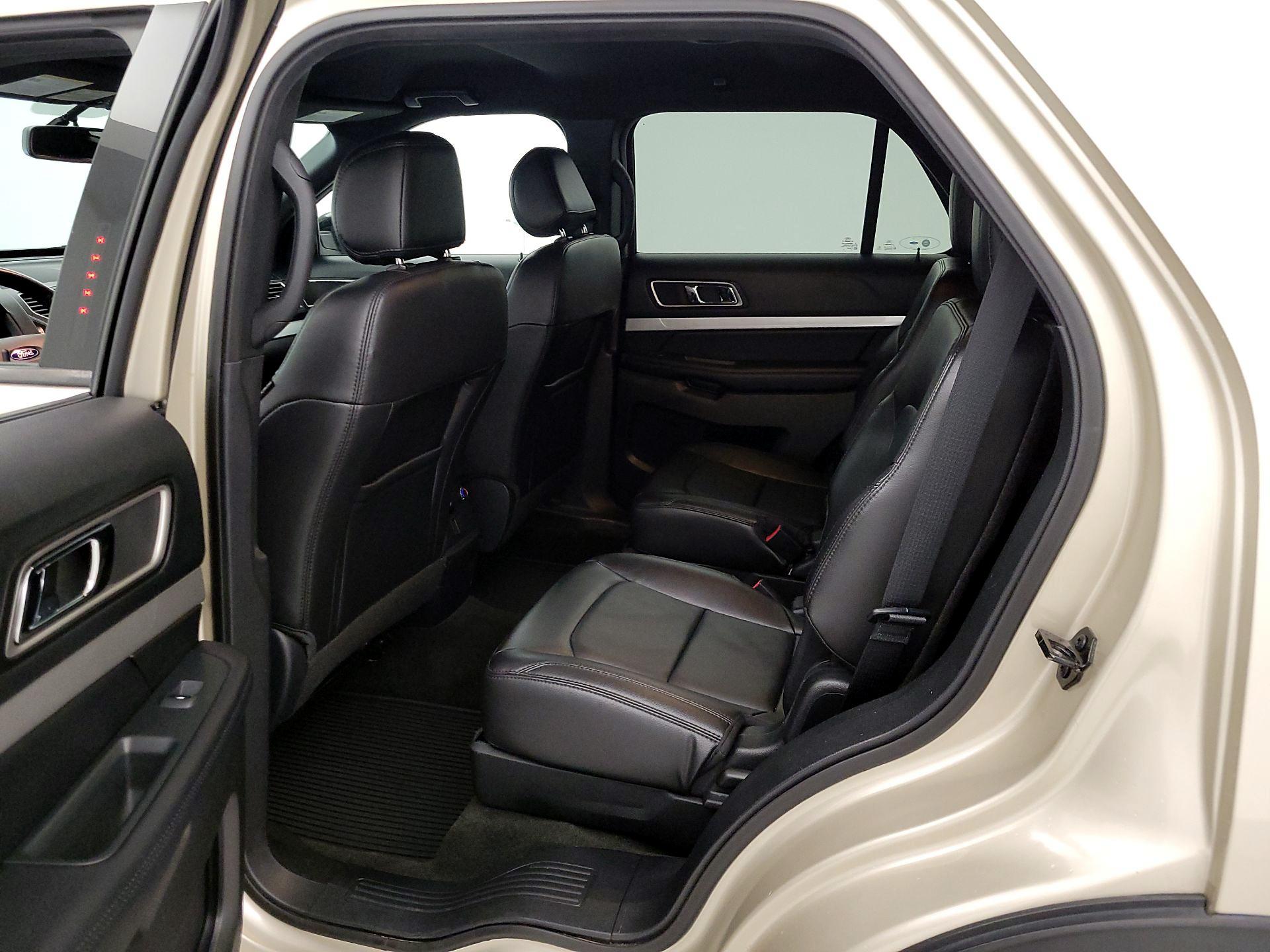 Thumbnail: 2017 Ford Explorer - 20