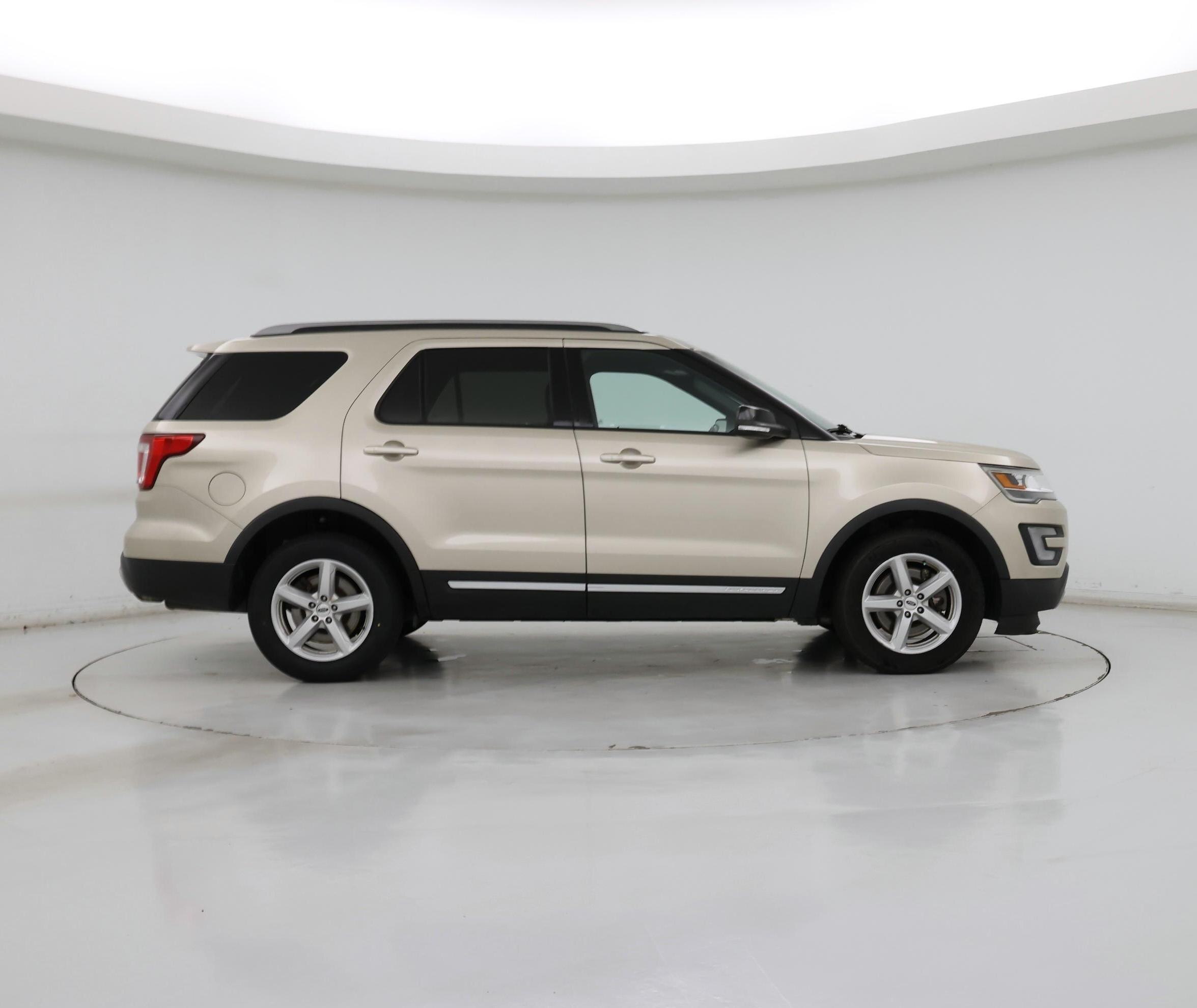 Thumbnail: 2017 Ford Explorer - 7