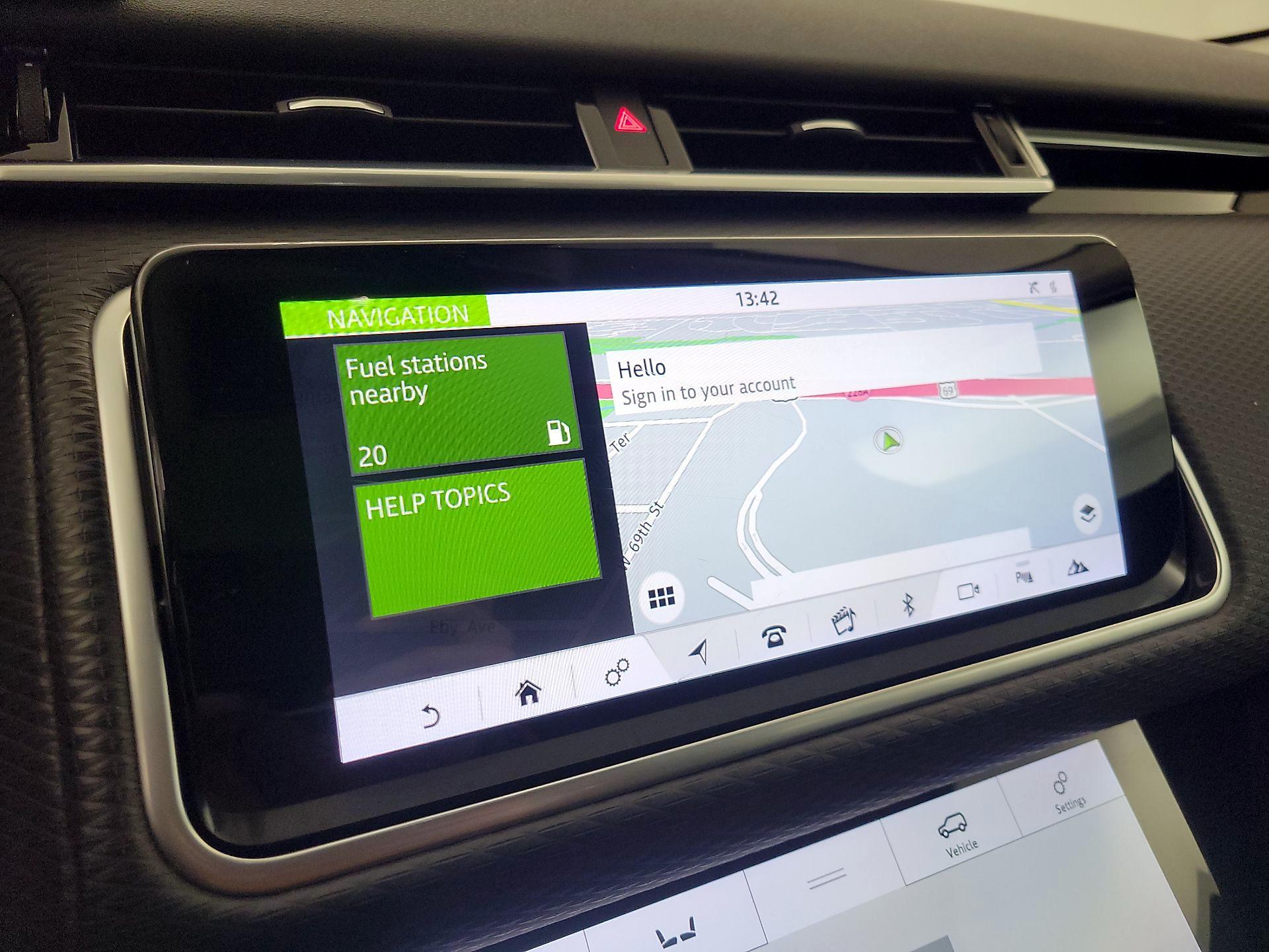 Thumbnail: 2018 Land Rover Range Rover Velar - 14