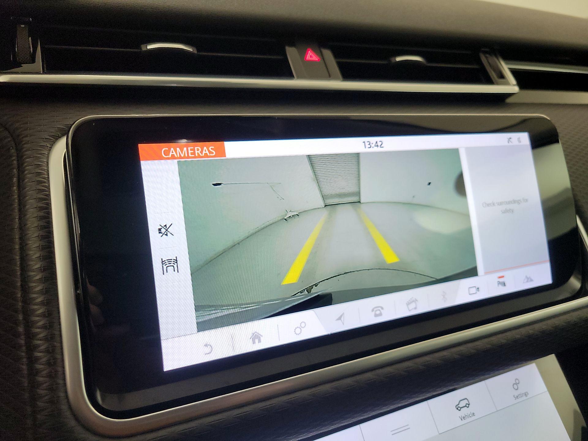 Thumbnail: 2018 Land Rover Range Rover Velar - 15