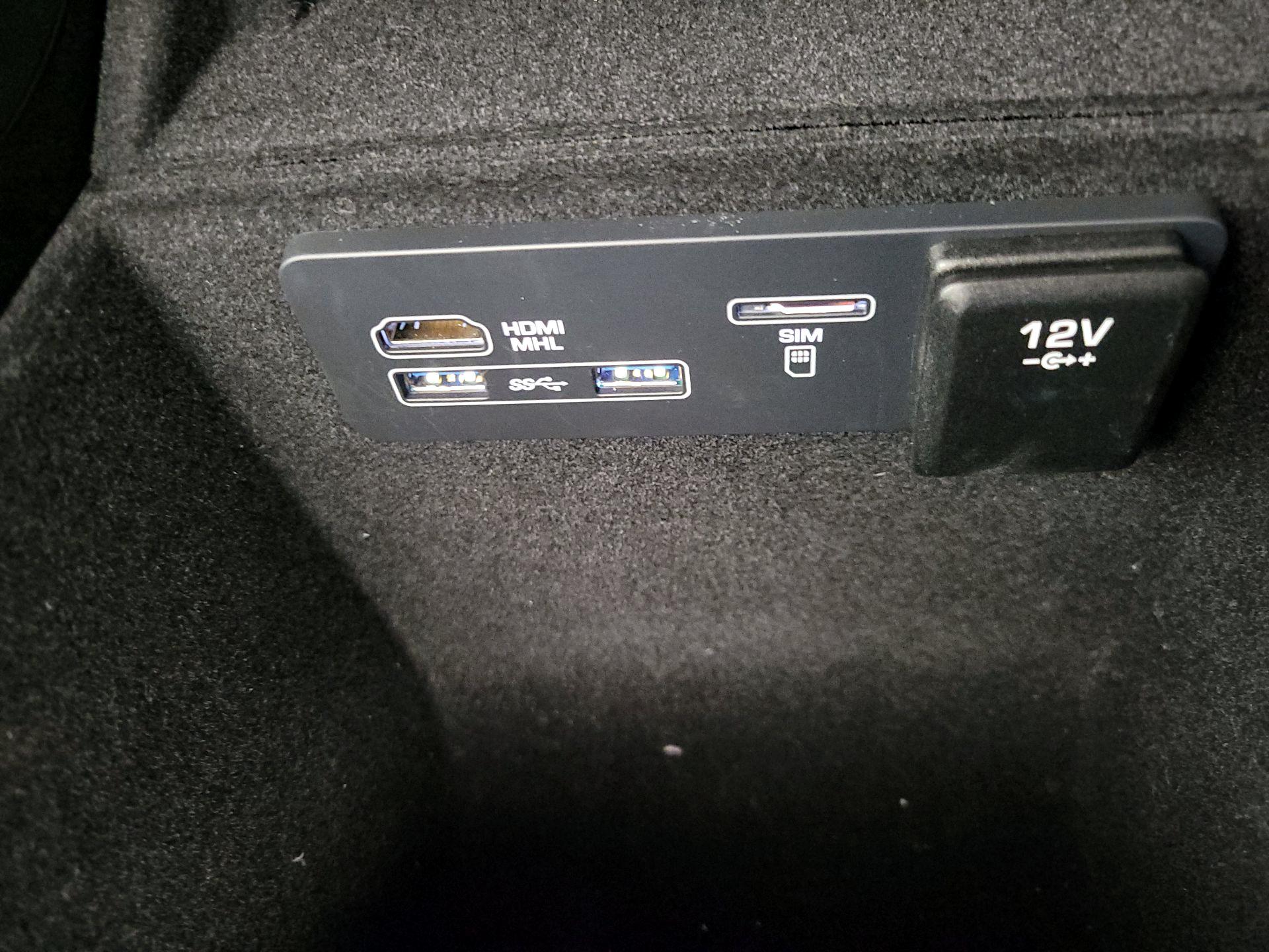 Thumbnail: 2018 Land Rover Range Rover Velar - 19