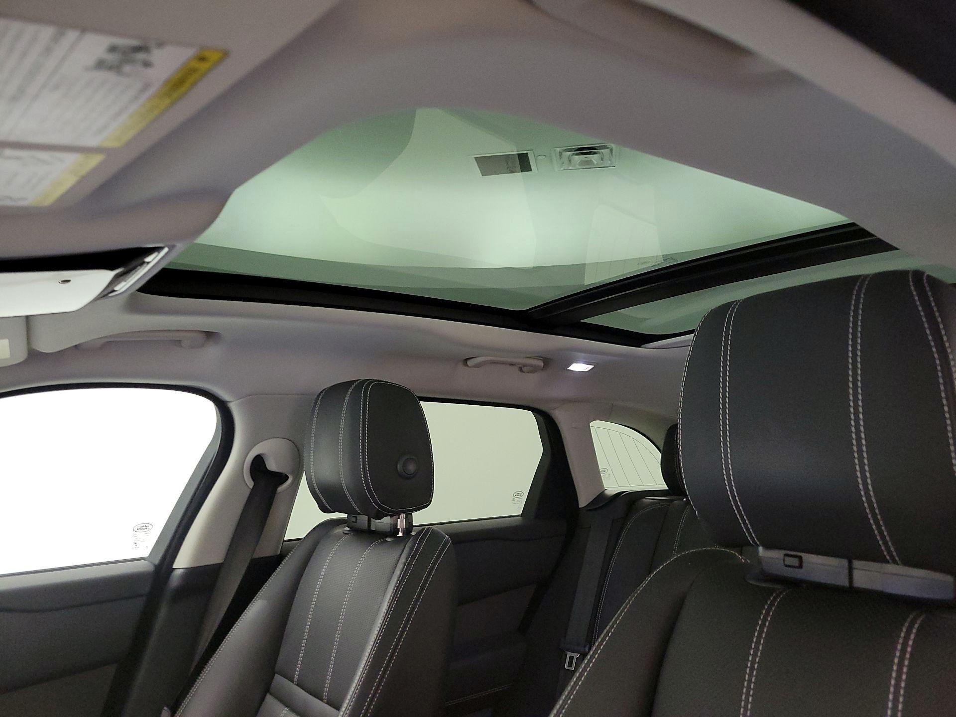 Thumbnail: 2018 Land Rover Range Rover Velar - 20