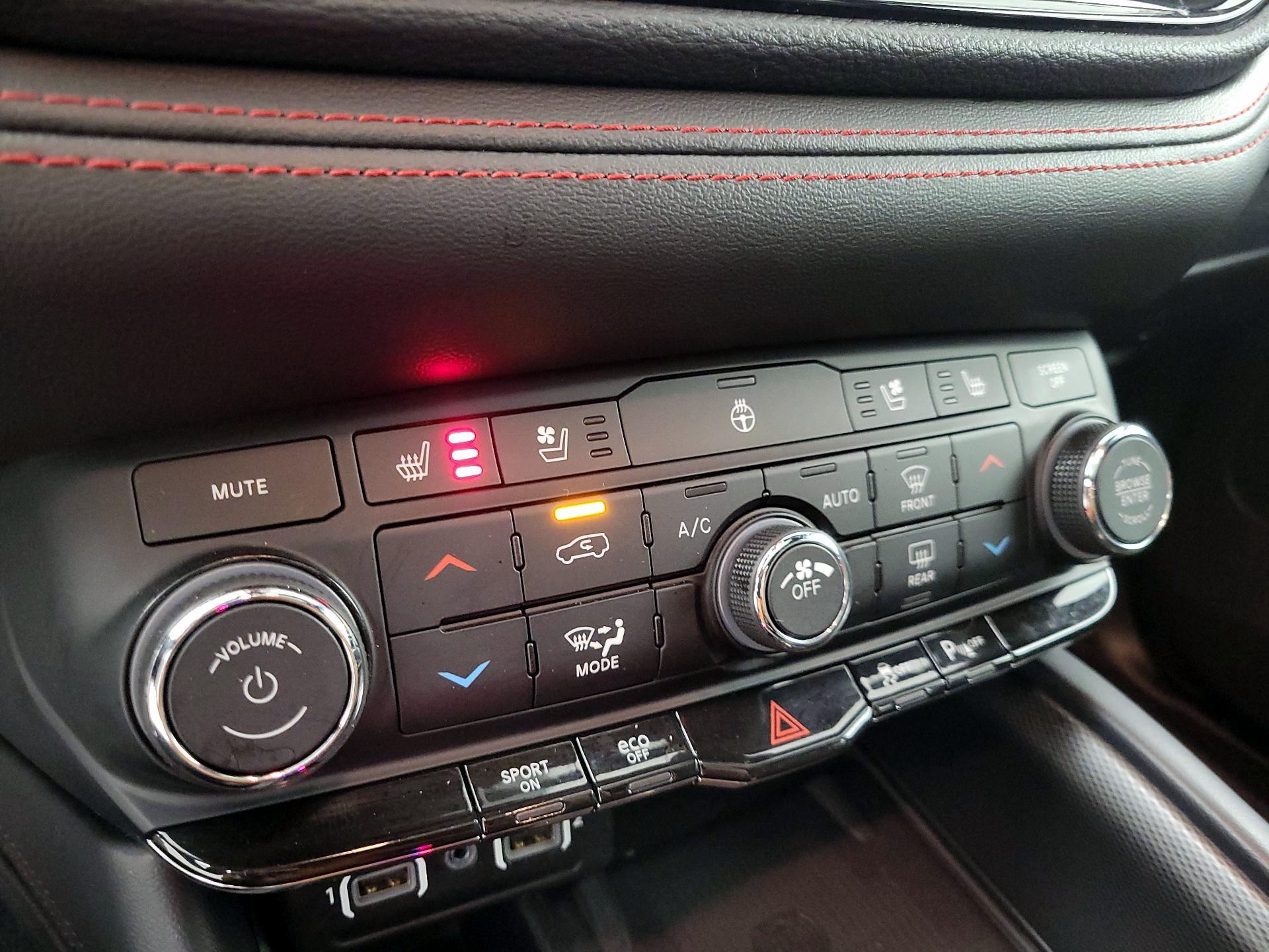 Thumbnail: 2023 Dodge Durango - 17