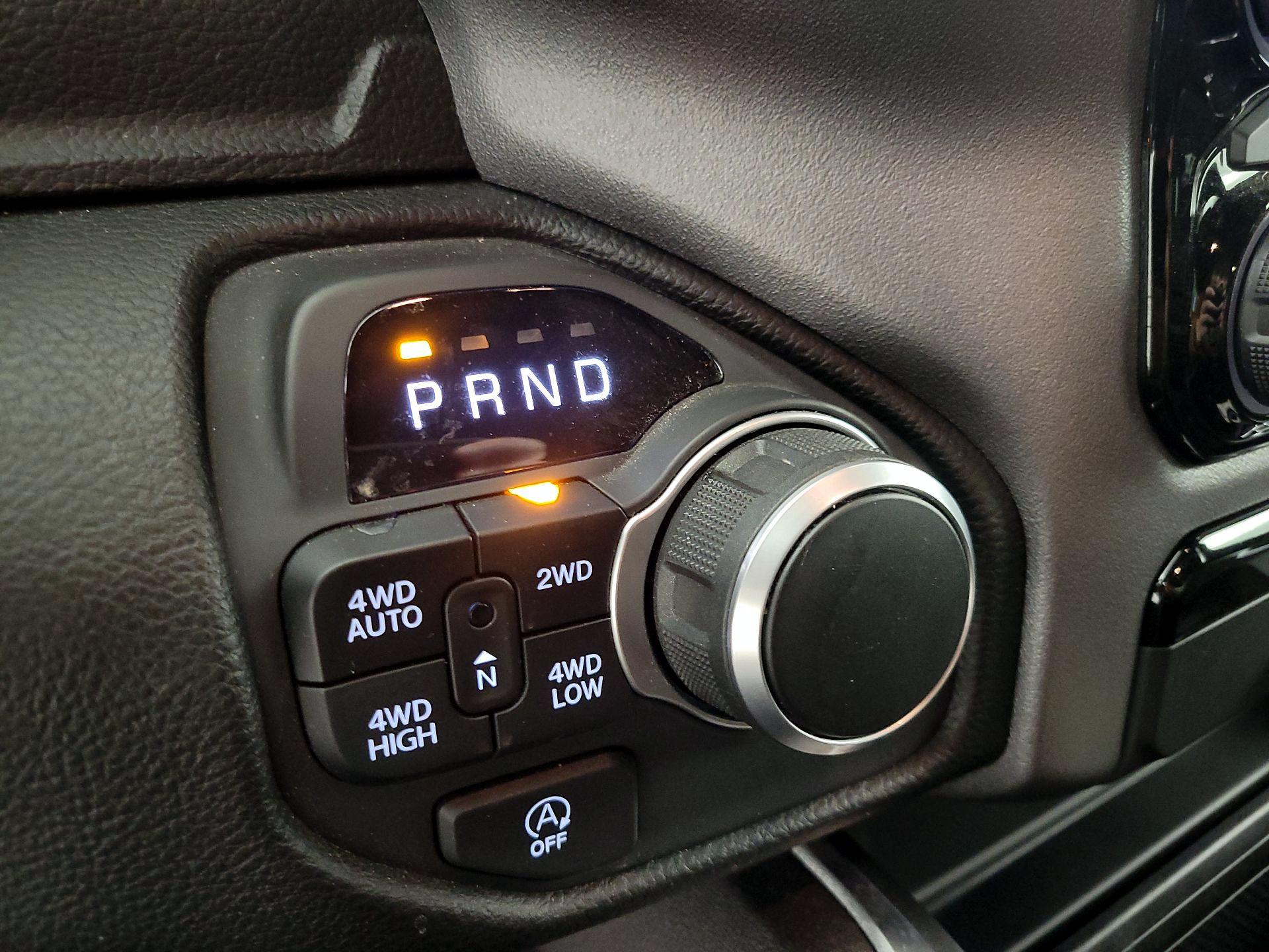 Thumbnail: 2025 RAM 1500 - 17