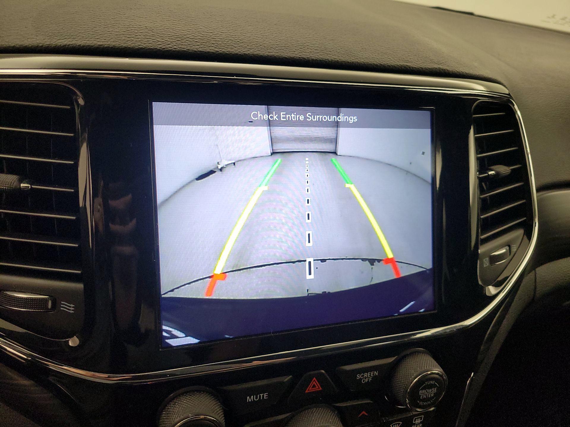 Thumbnail: 2019 Jeep Grand Cherokee - 15