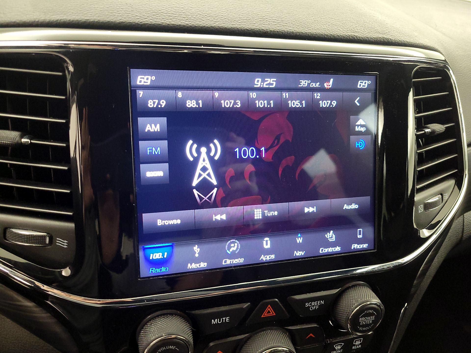 Thumbnail: 2019 Jeep Grand Cherokee - 16