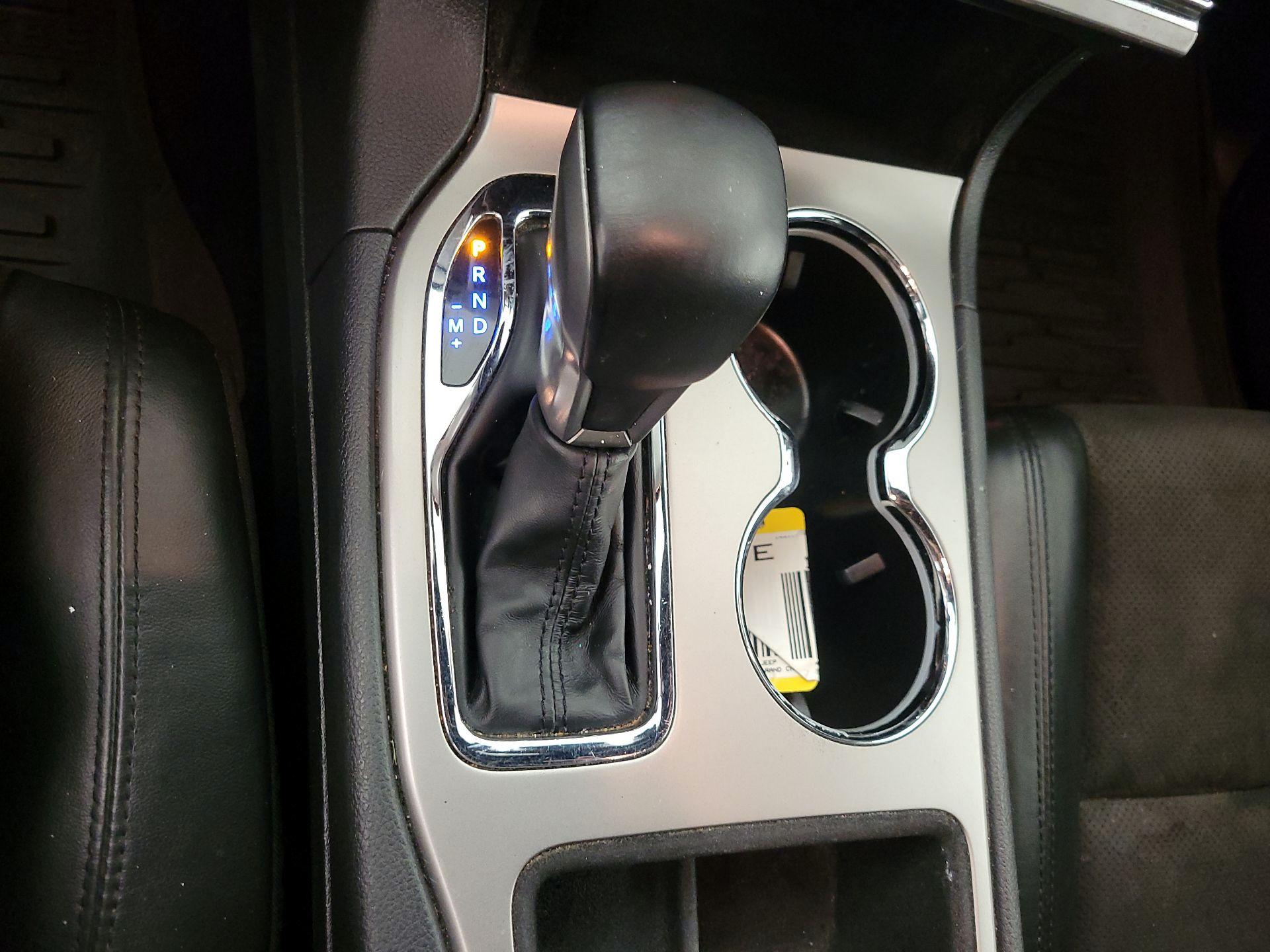 Thumbnail: 2019 Jeep Grand Cherokee - 18