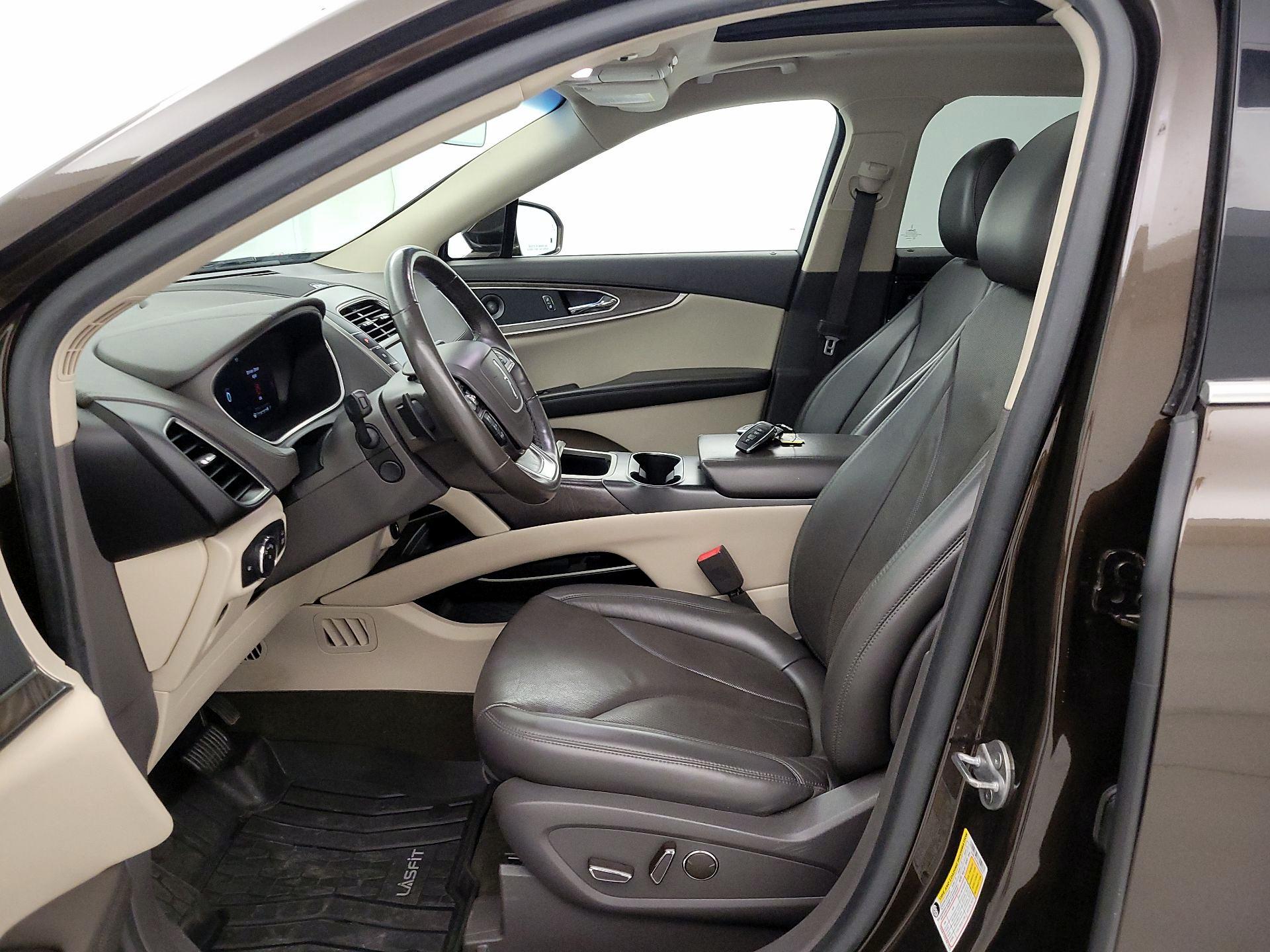 Thumbnail: 2019 Lincoln Nautilus - 11