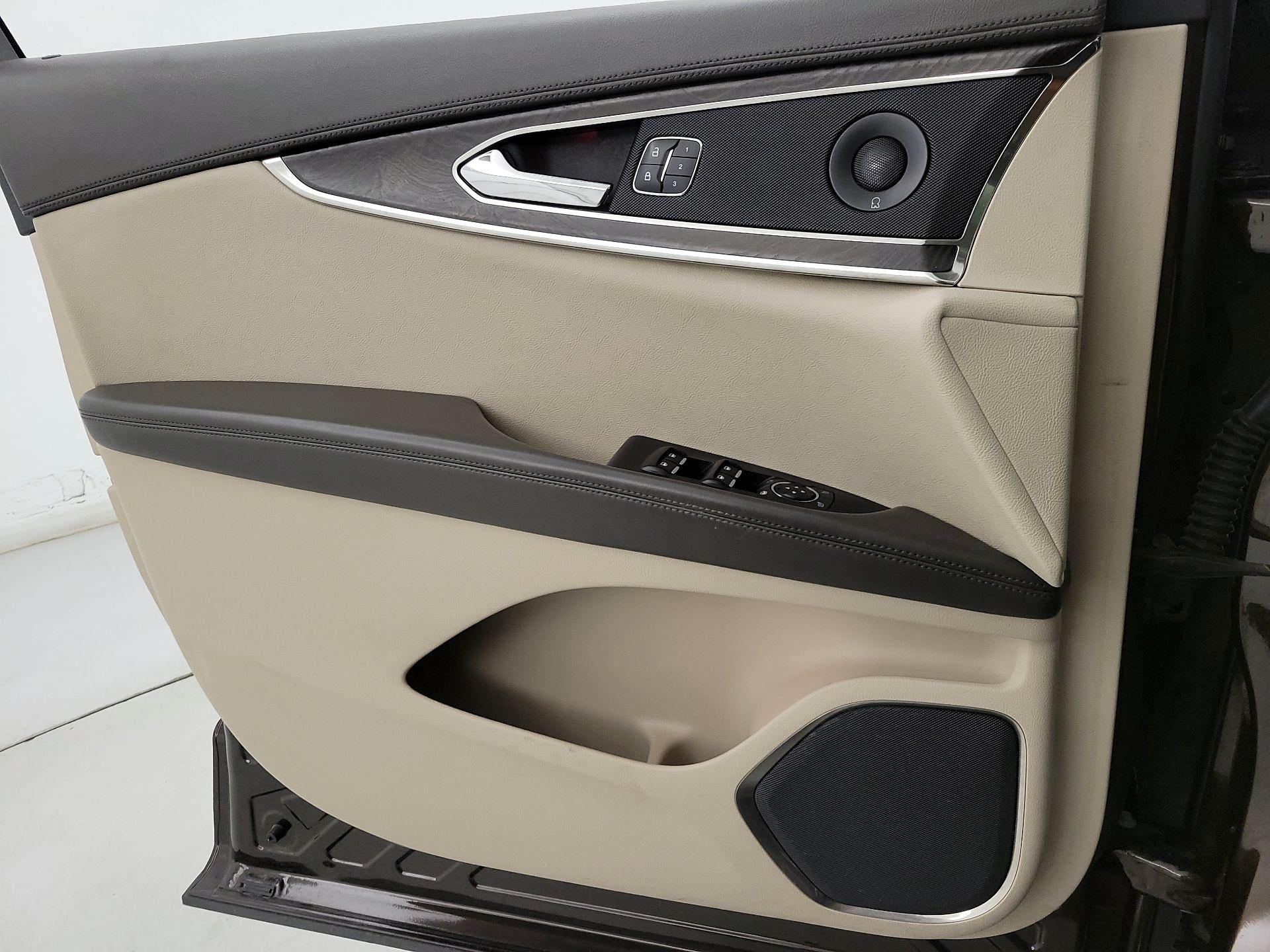 Thumbnail: 2019 Lincoln Nautilus - 12