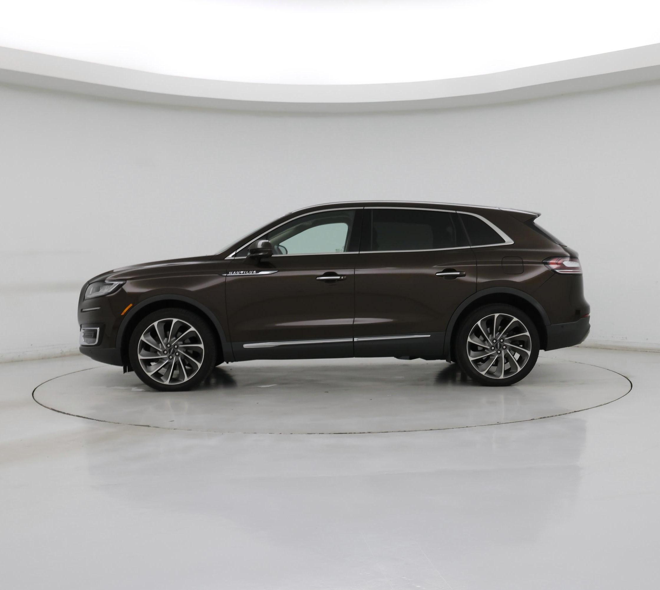 Thumbnail: 2019 Lincoln Nautilus - 3