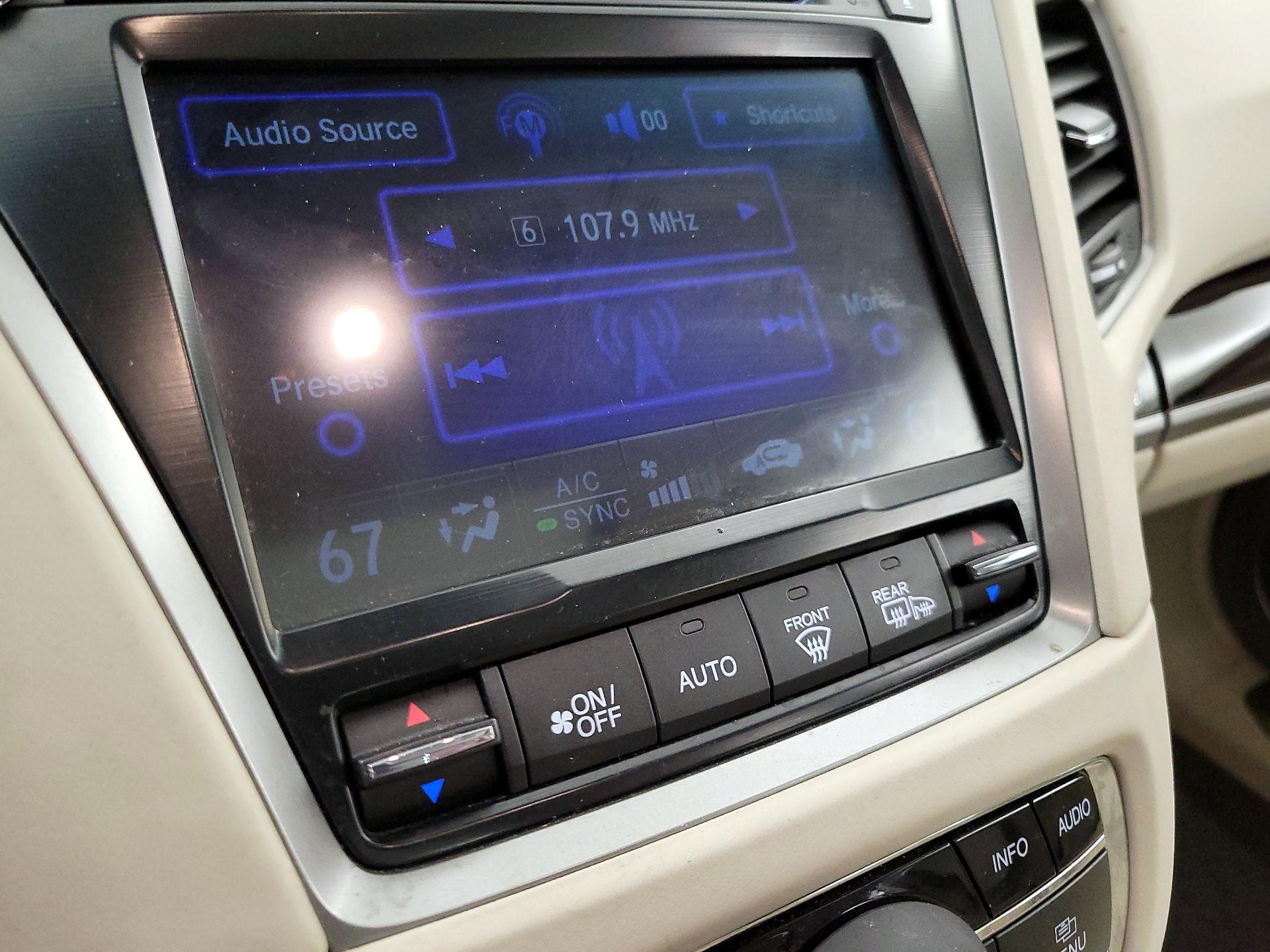 Thumbnail: 2014 Acura RLX - 16