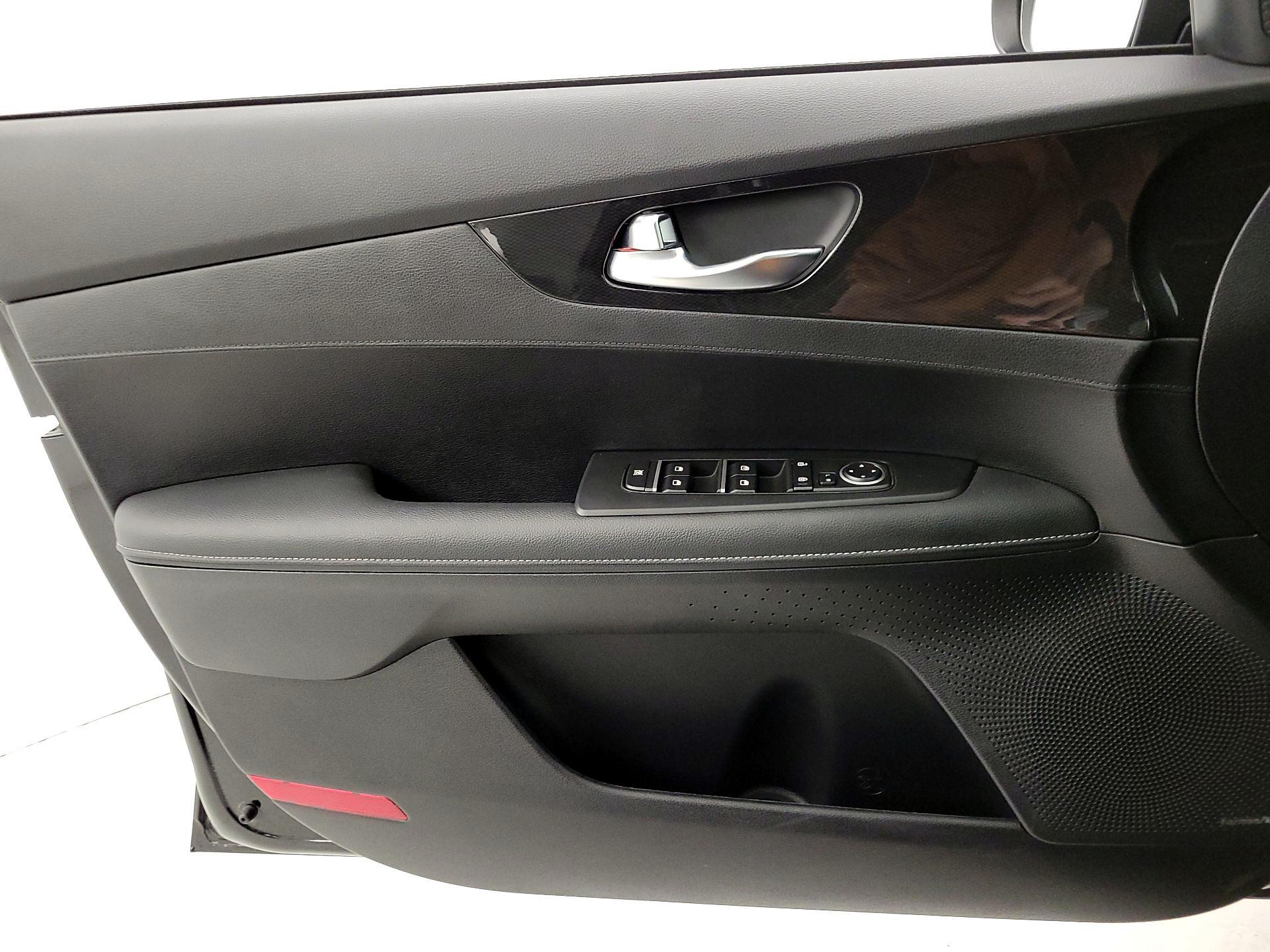 Thumbnail: 2024 Kia Forte - 12