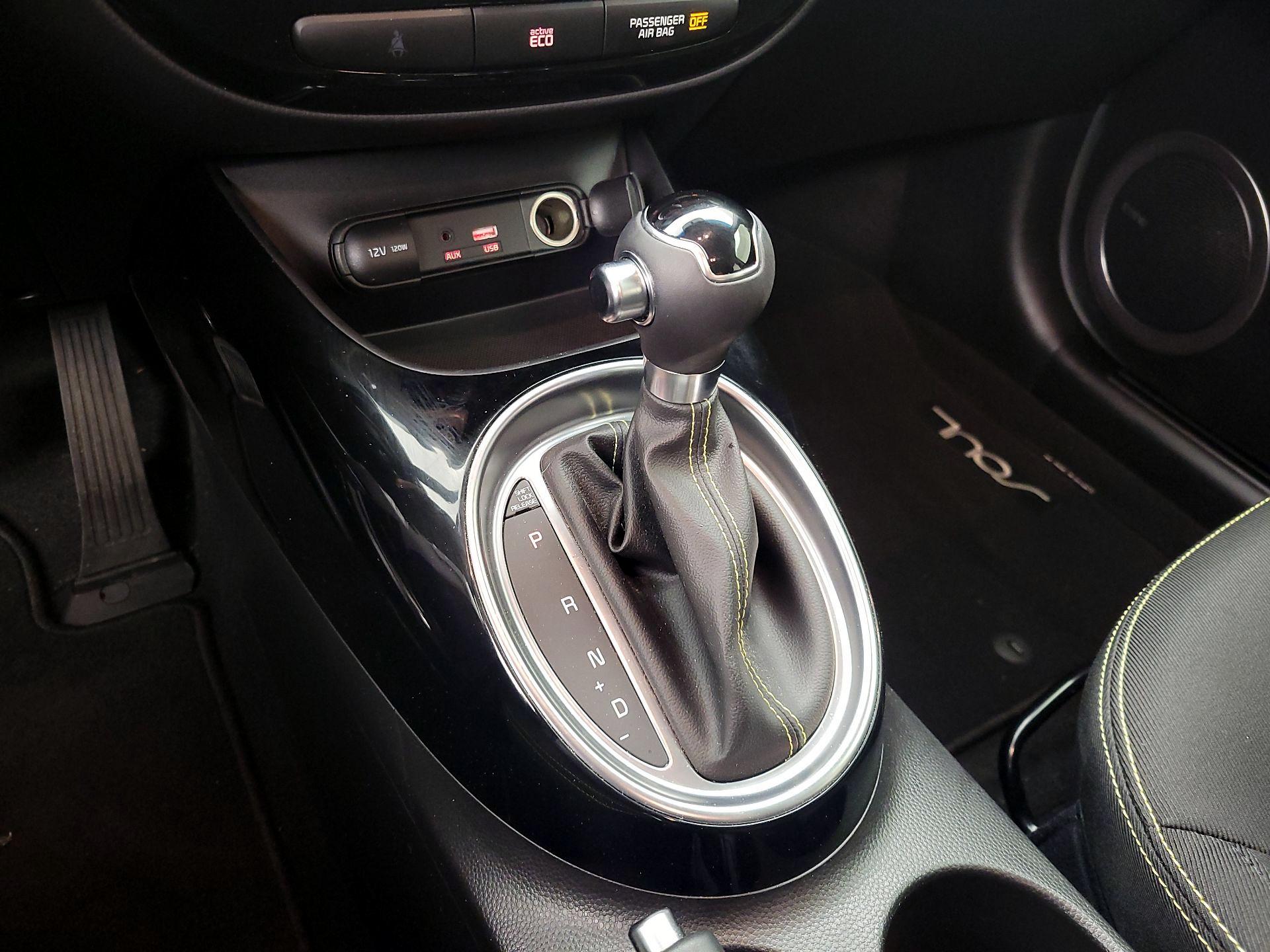 Thumbnail: 2016 Kia Soul - 16