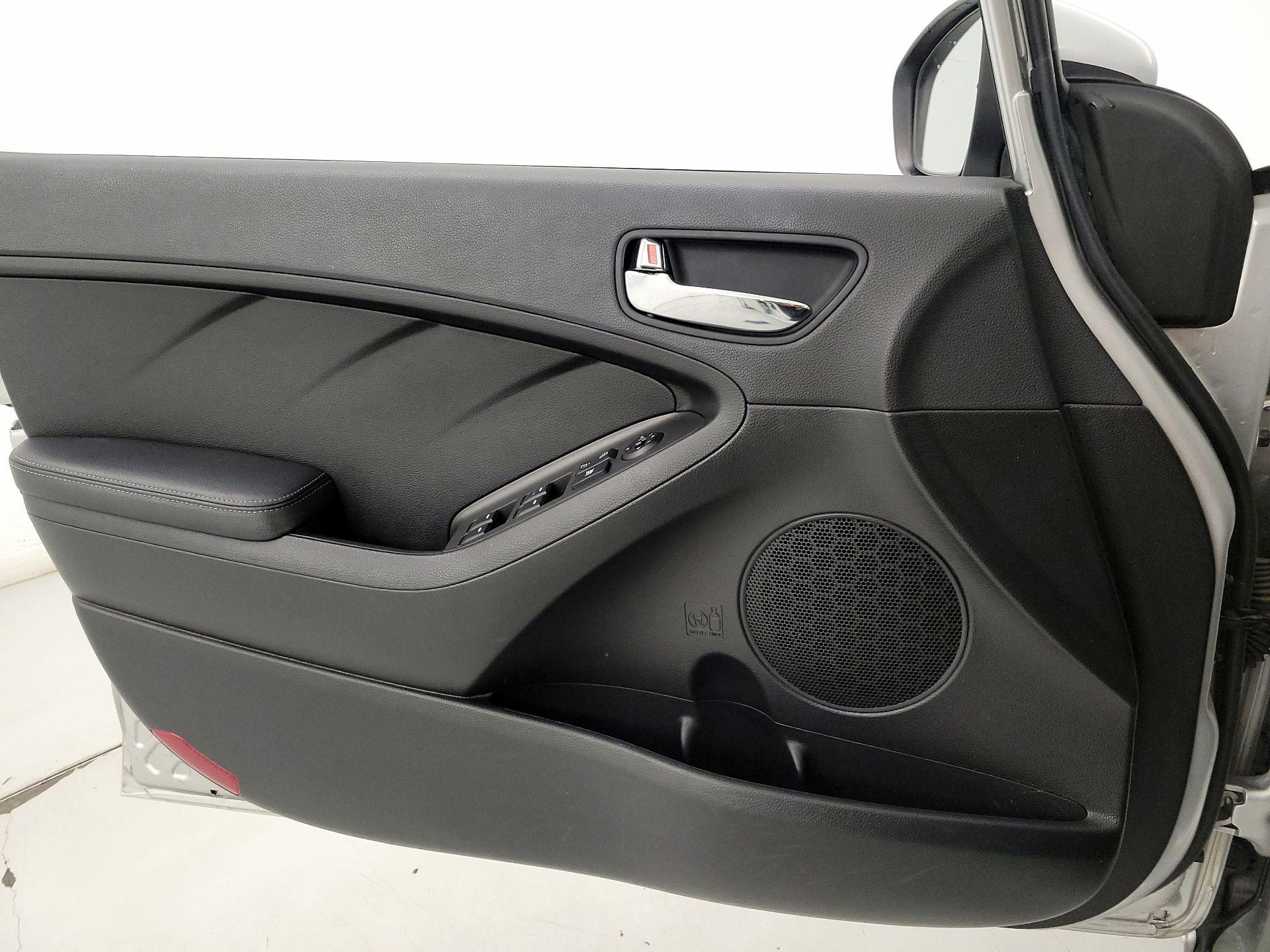 Thumbnail: 2014 Kia Forte - 12