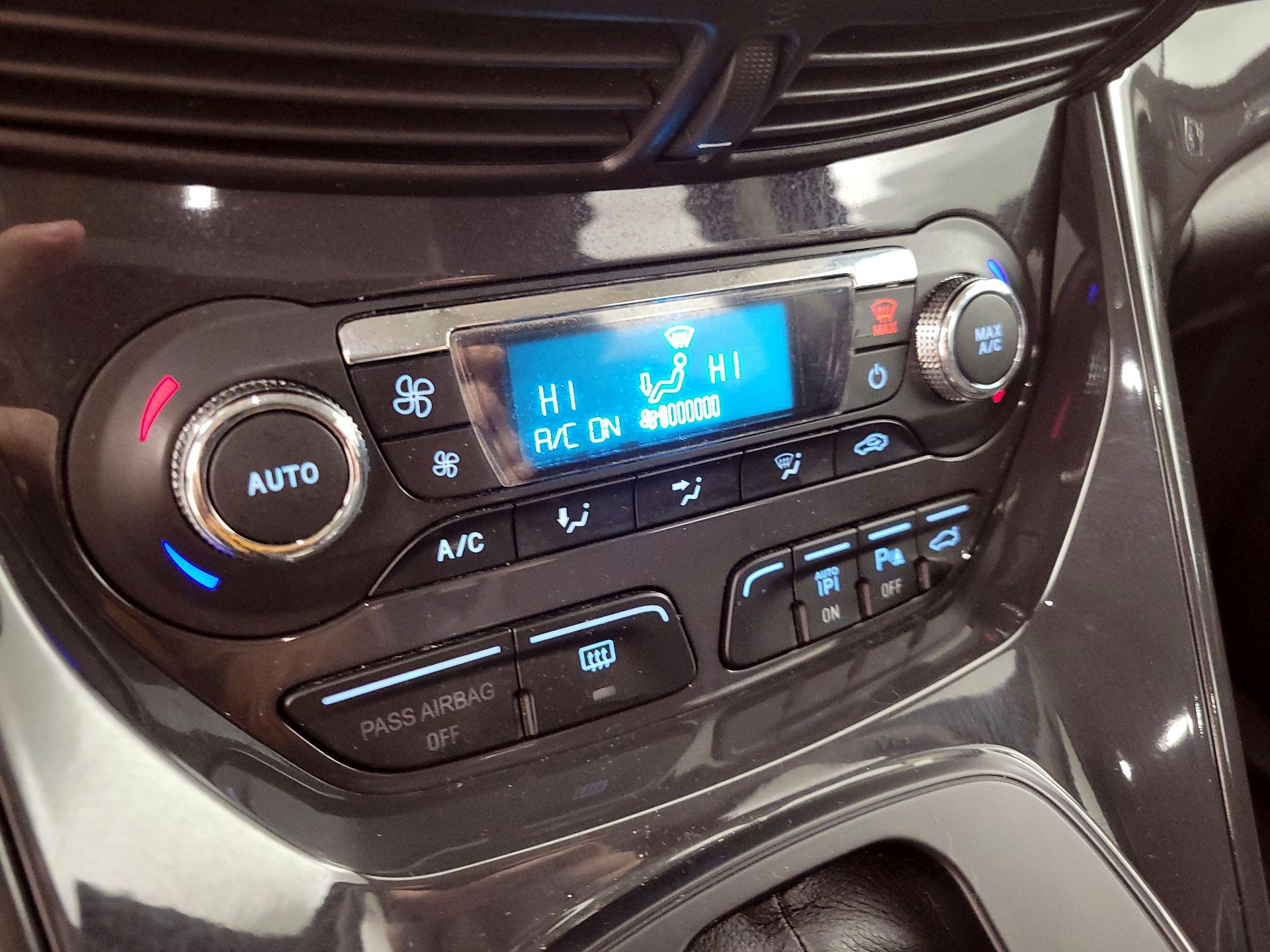 Thumbnail: 2014 Ford Escape - 16