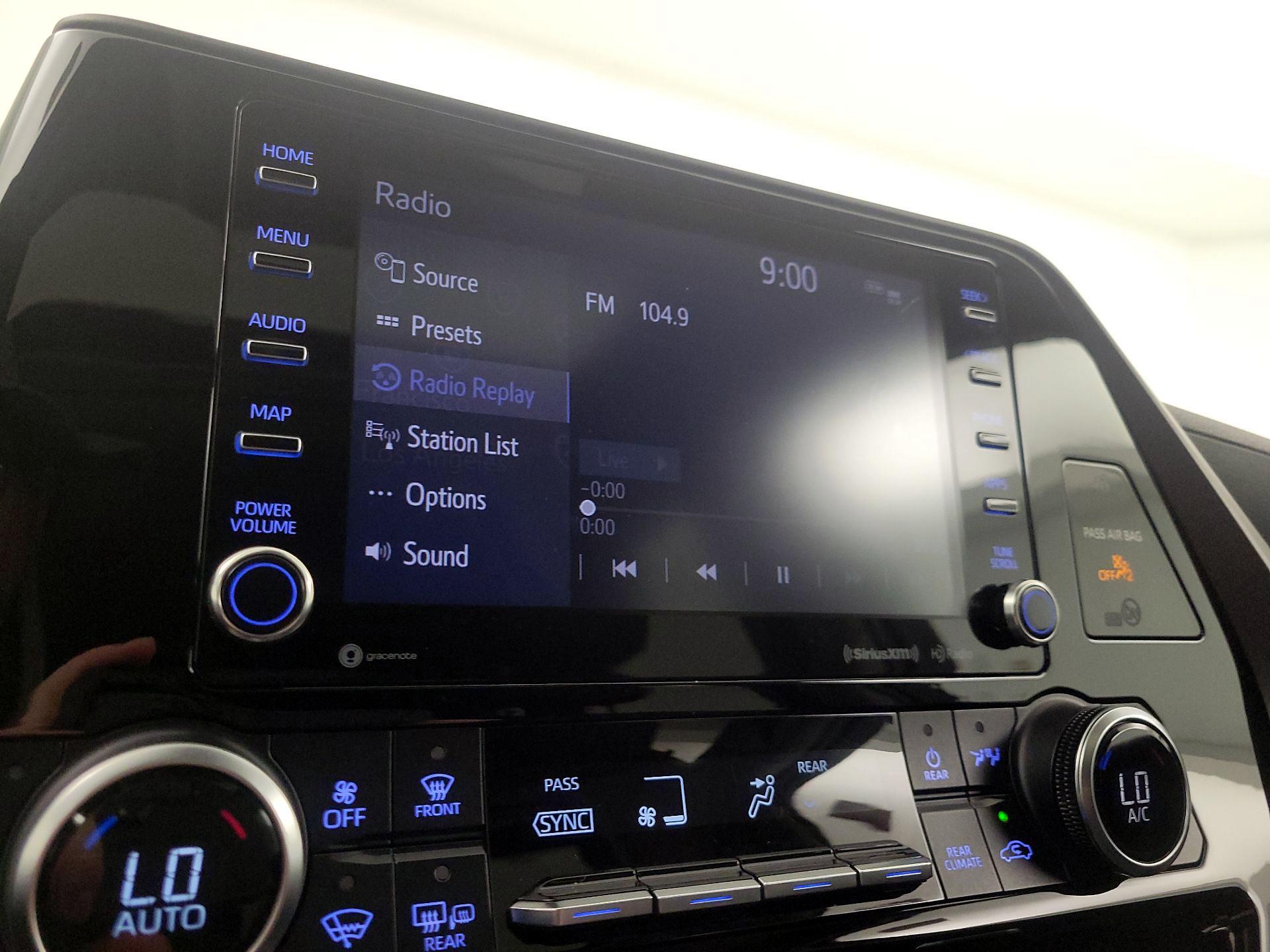 Thumbnail: 2020 Toyota Highlander - 16