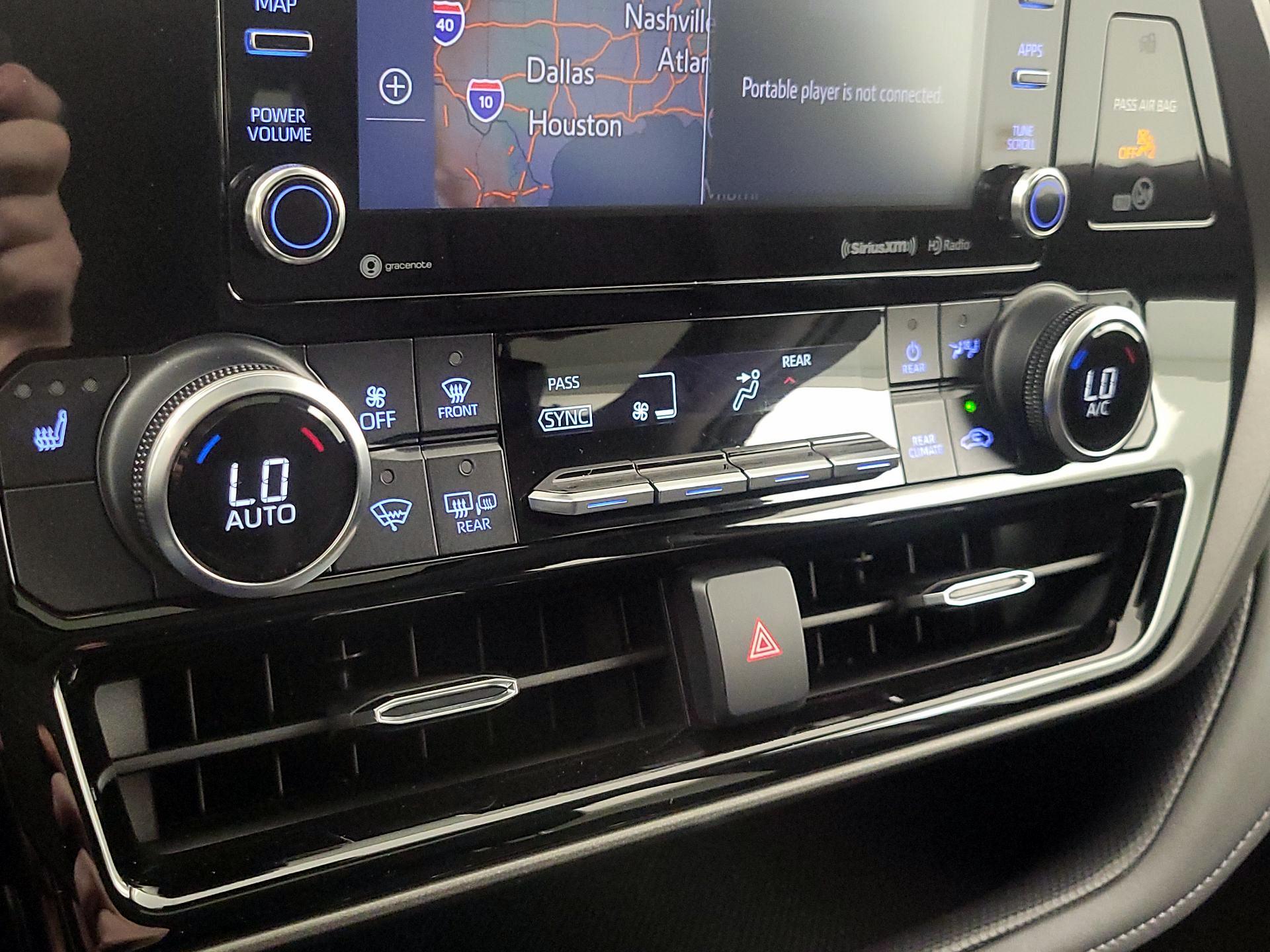 Thumbnail: 2020 Toyota Highlander - 17