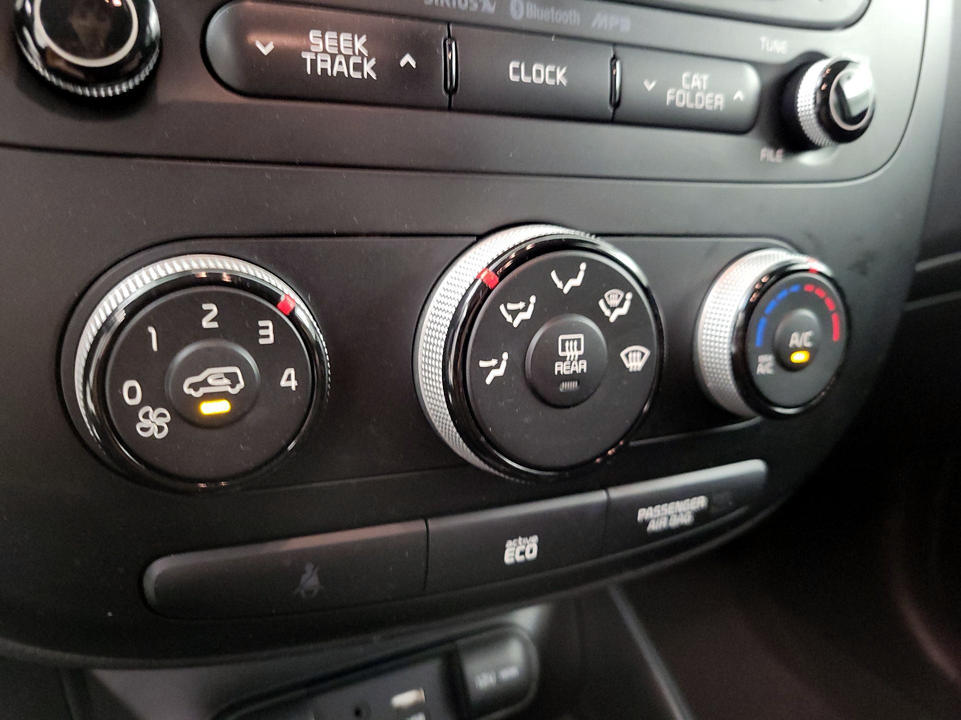 Thumbnail: 2016 Kia Soul - 16