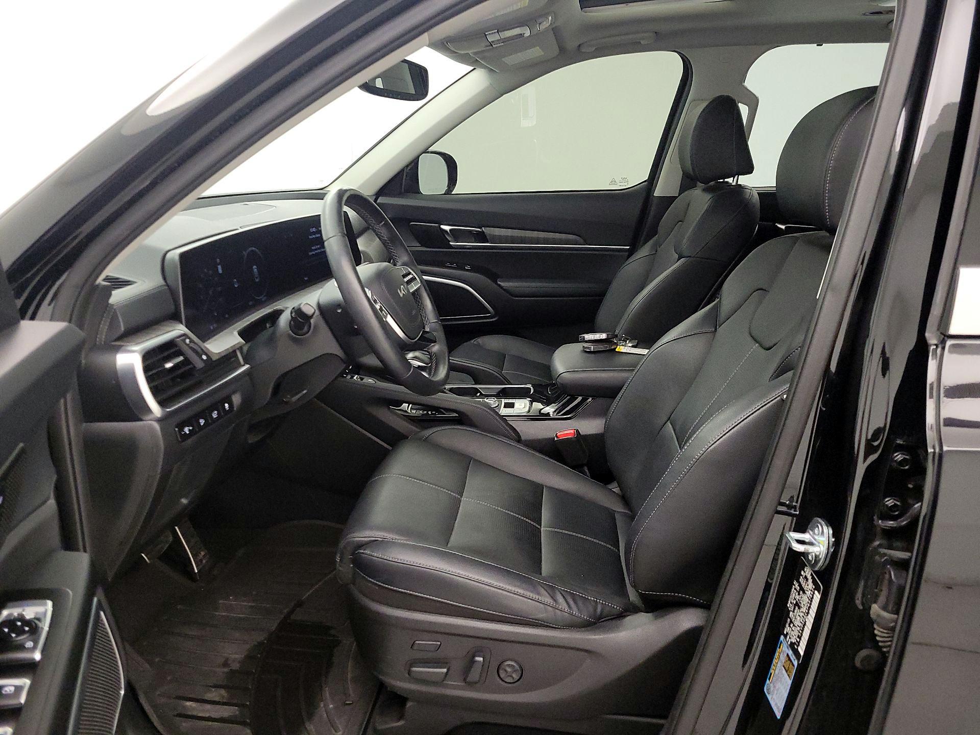 Thumbnail: 2023 Kia Telluride - 11