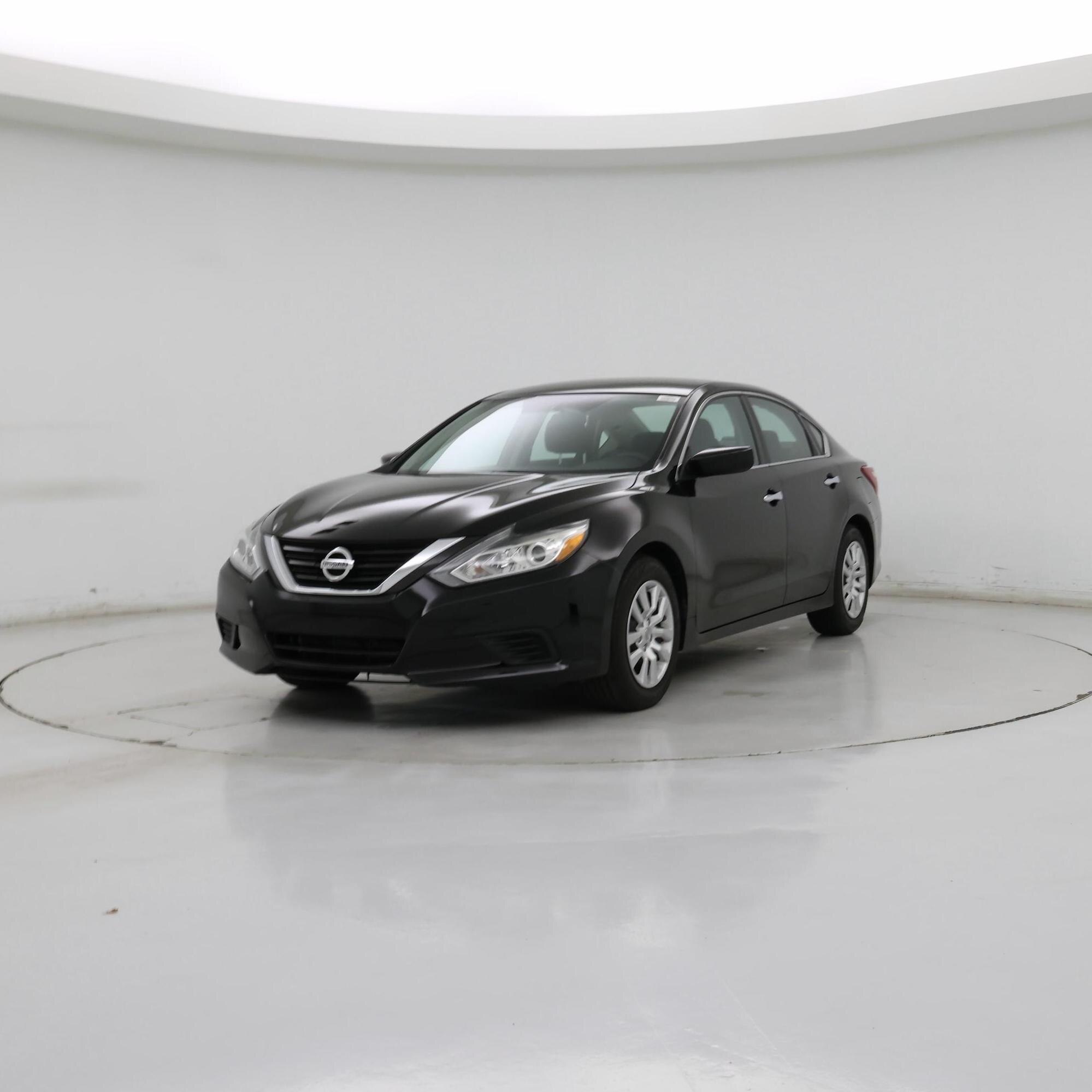 Thumbnail: 2018 Nissan Altima - 4