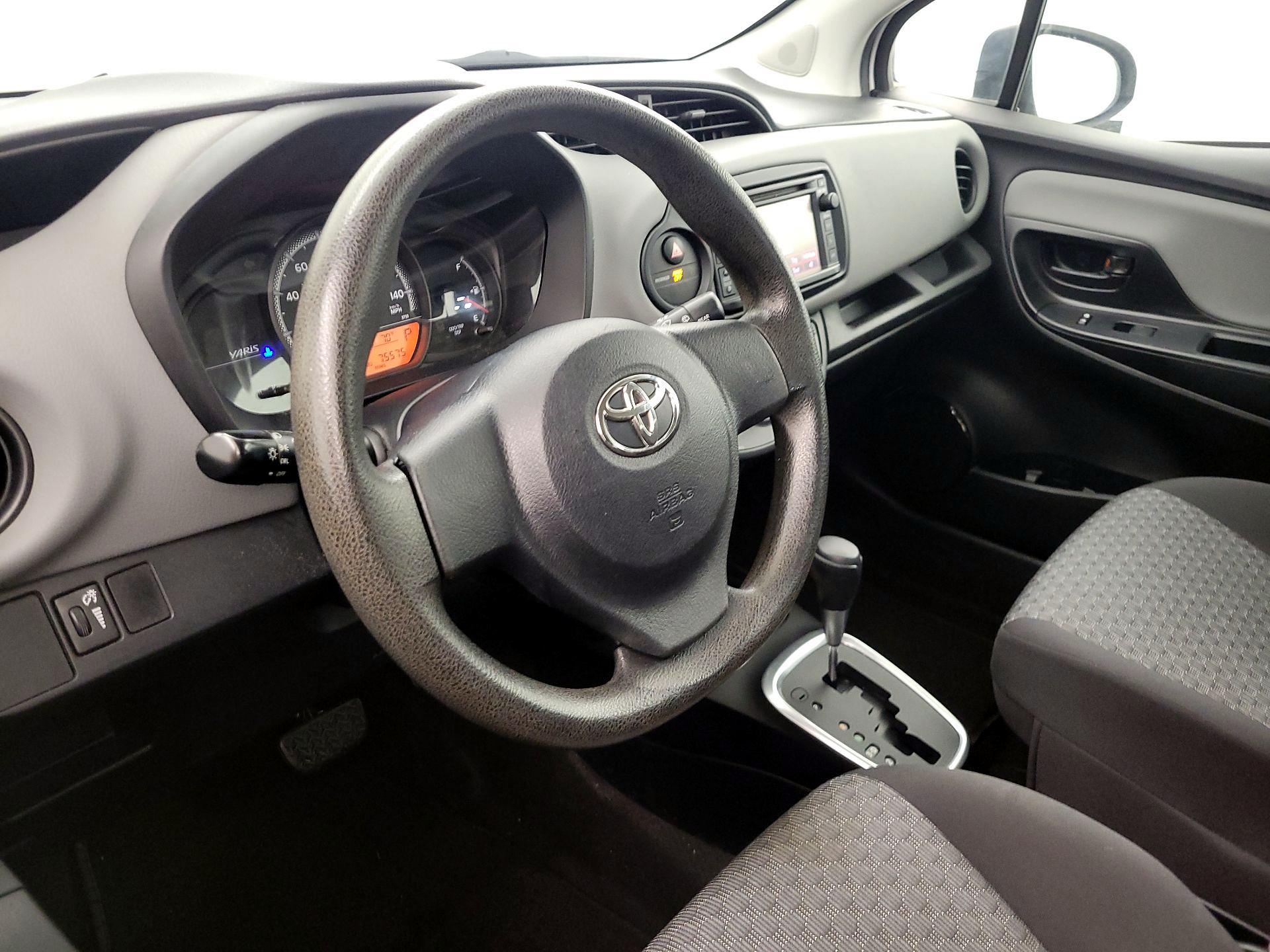 Thumbnail: 2016 Toyota Yaris - 9