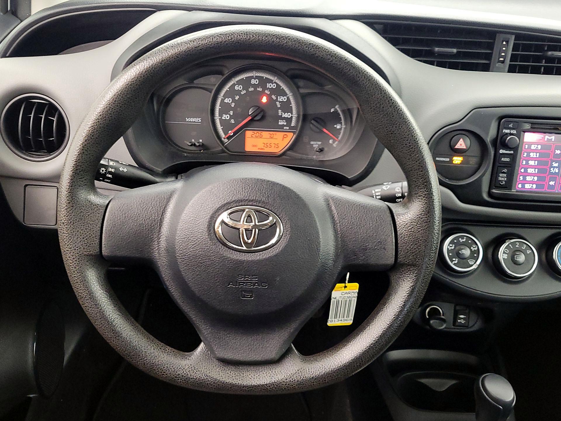 Thumbnail: 2016 Toyota Yaris - 10