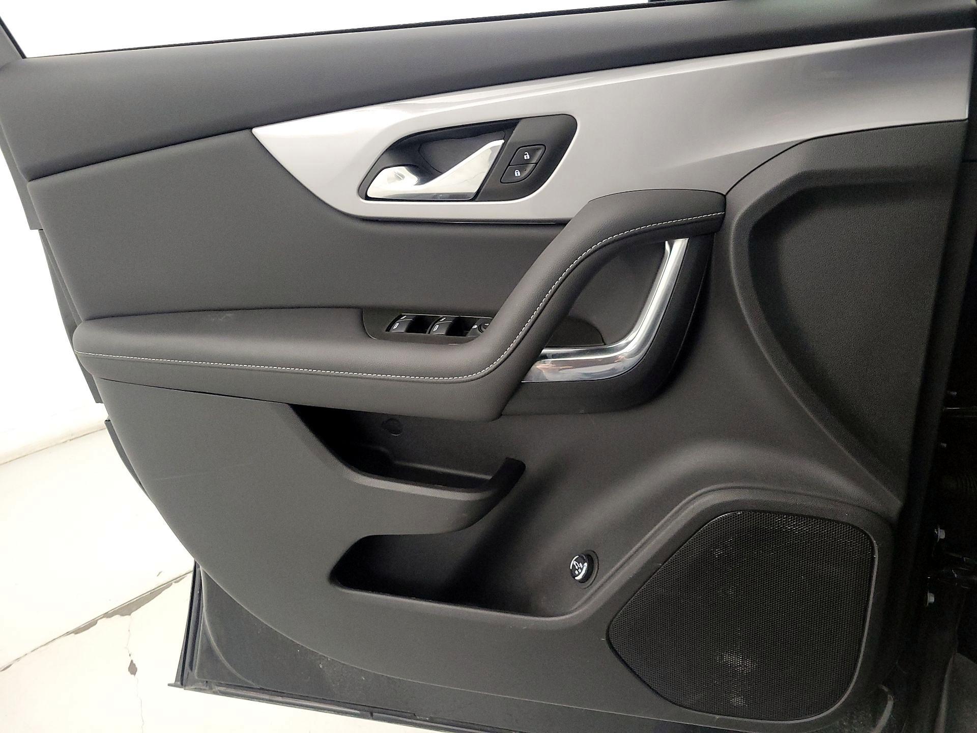 Thumbnail: 2023 Chevrolet Blazer - 12