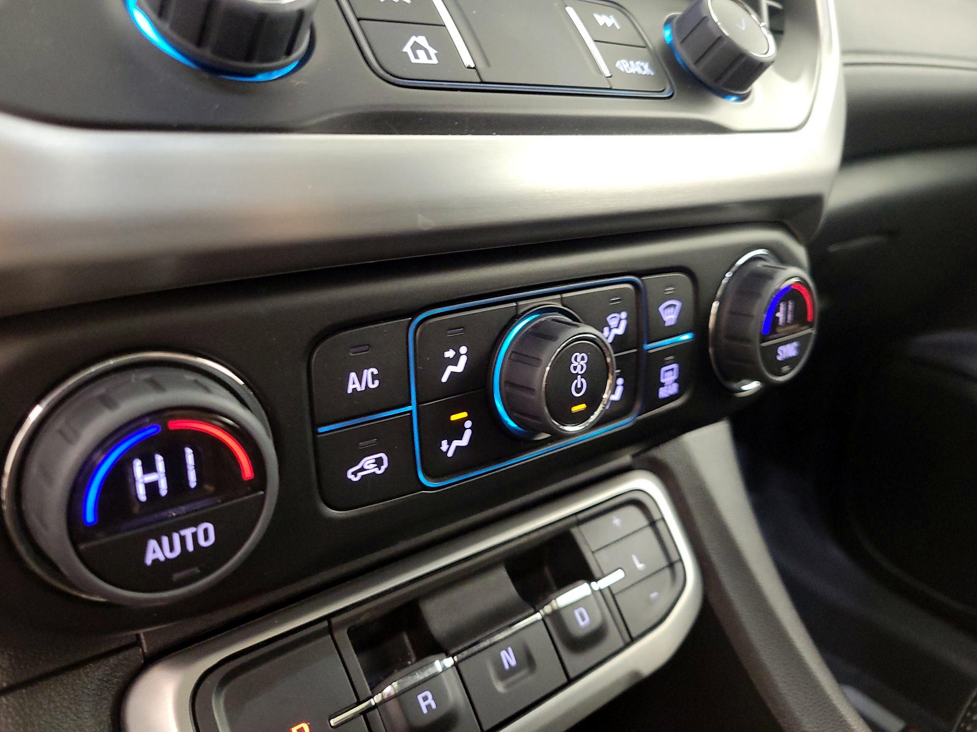 Thumbnail: 2023 GMC Acadia - 17