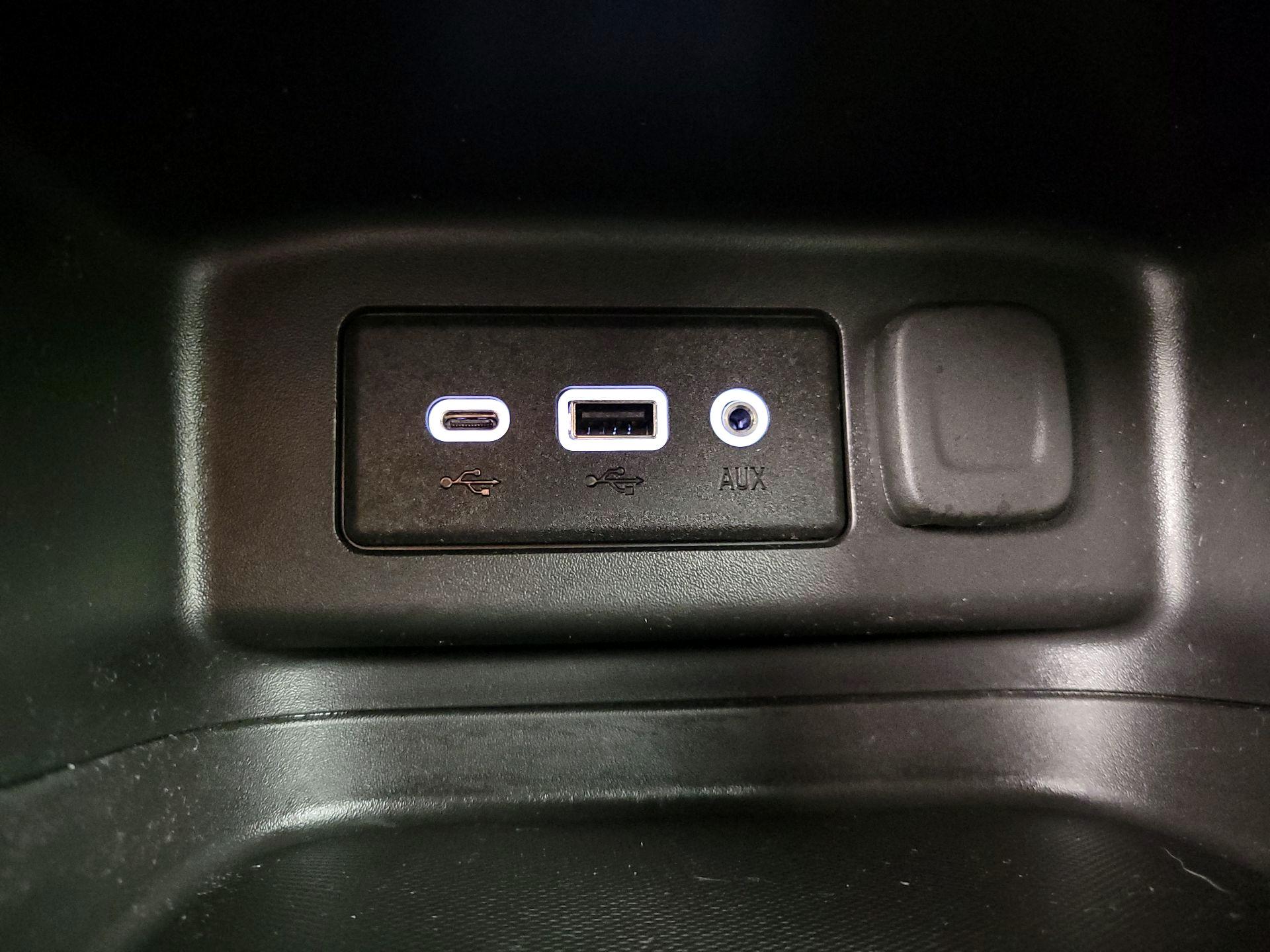 Thumbnail: 2023 Chevrolet Equinox - 18