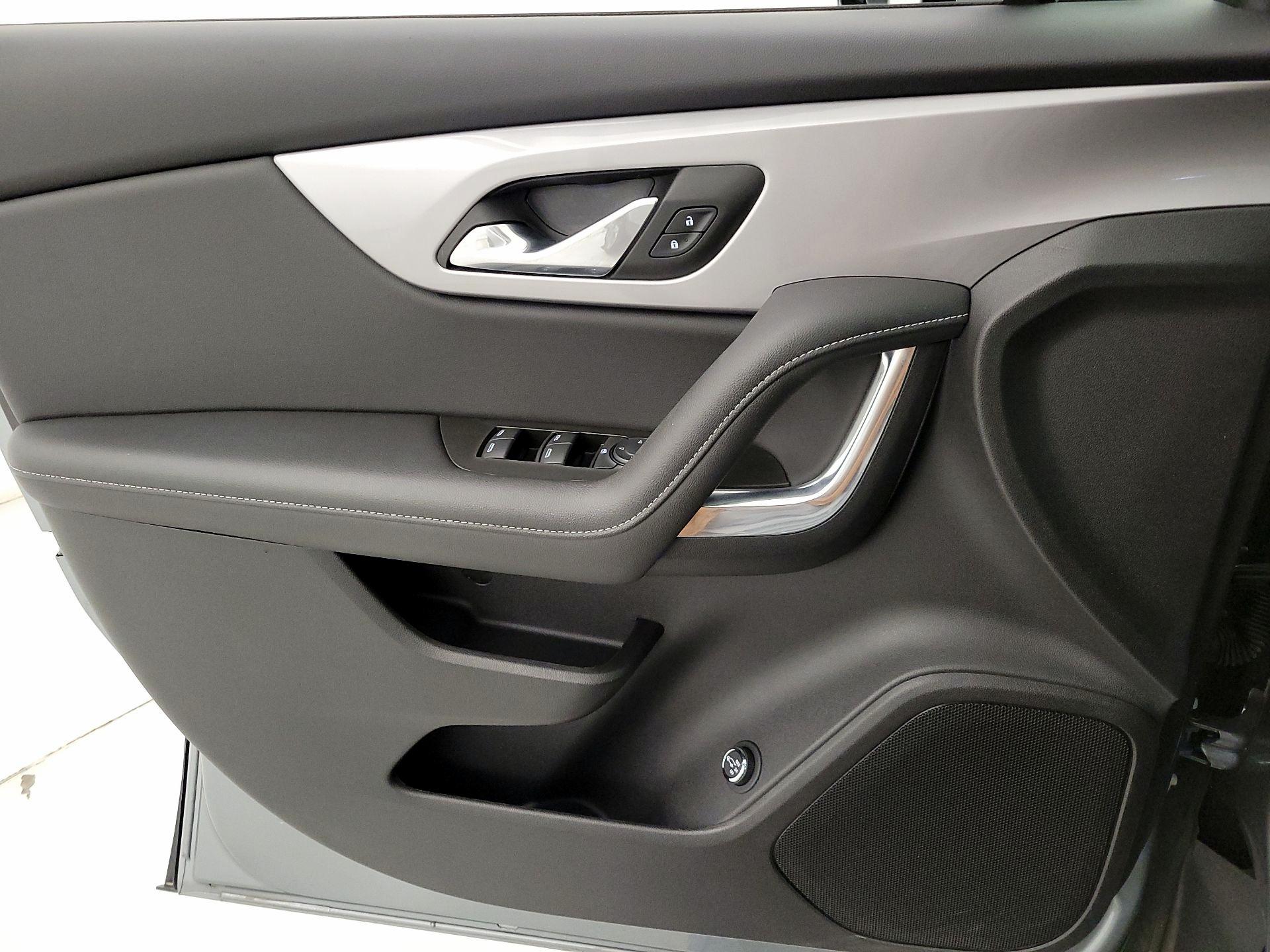 Thumbnail: 2023 Chevrolet Blazer - 12