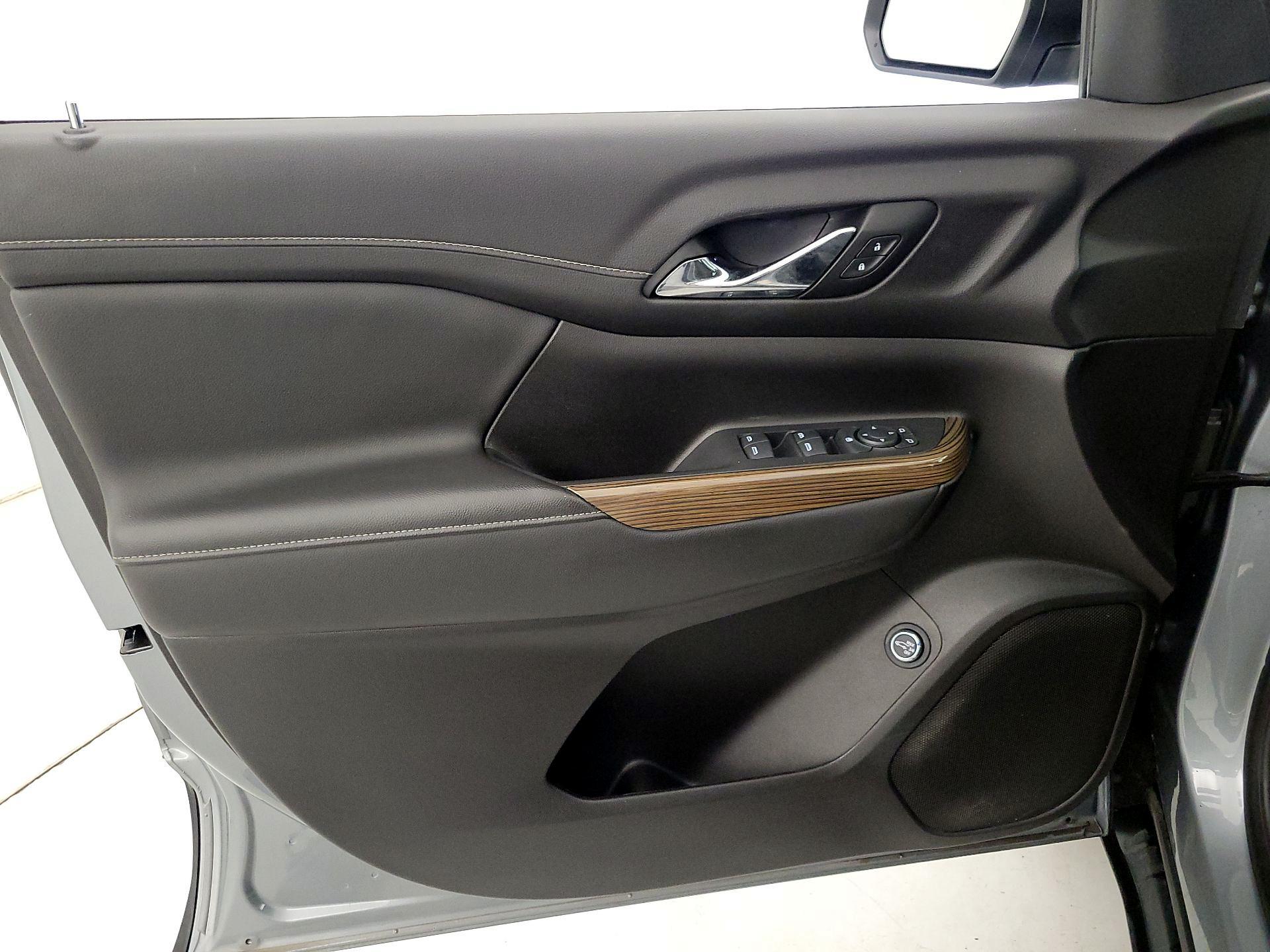 Thumbnail: 2023 GMC Acadia - 12