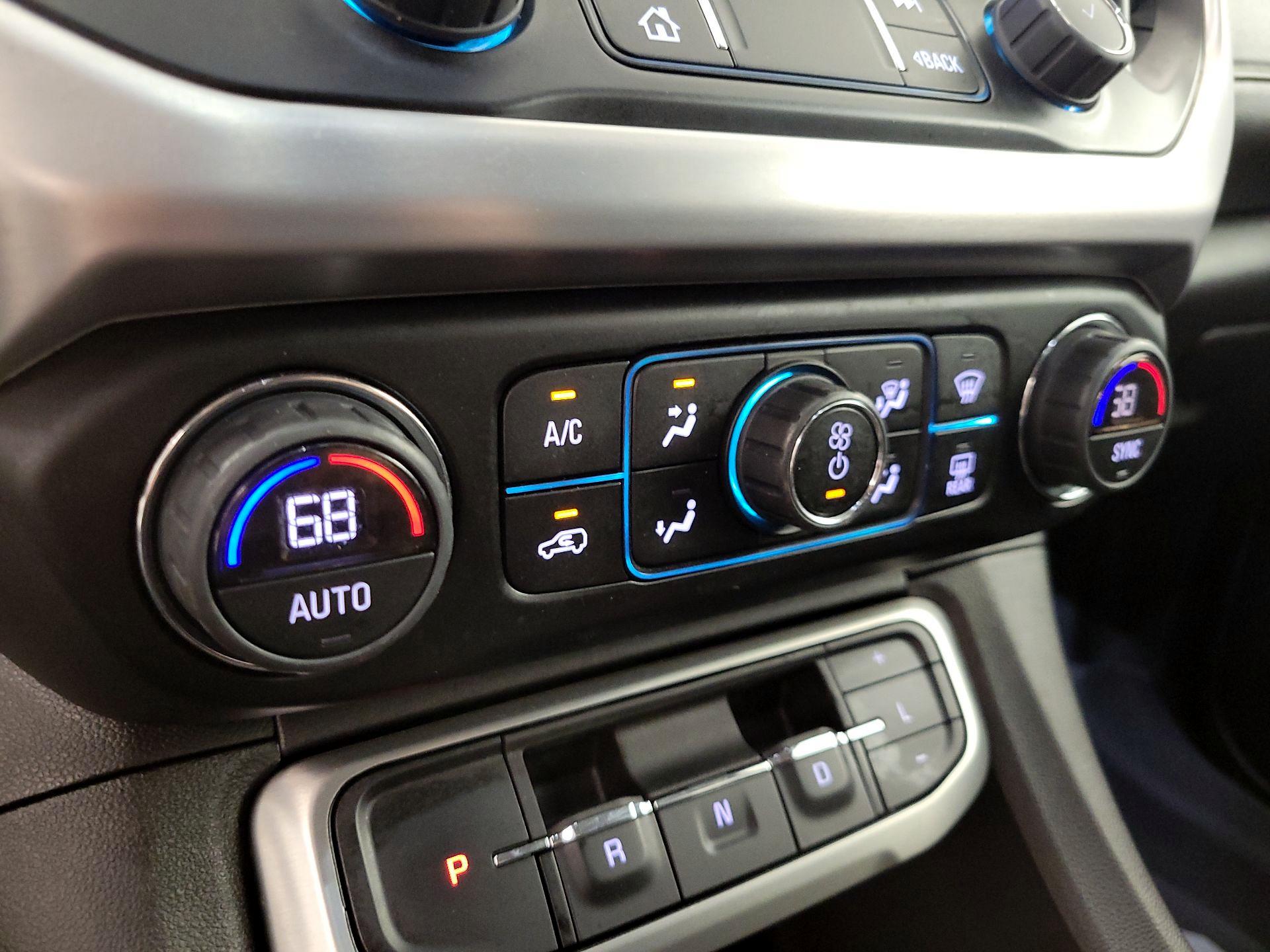 Thumbnail: 2023 GMC Acadia - 17