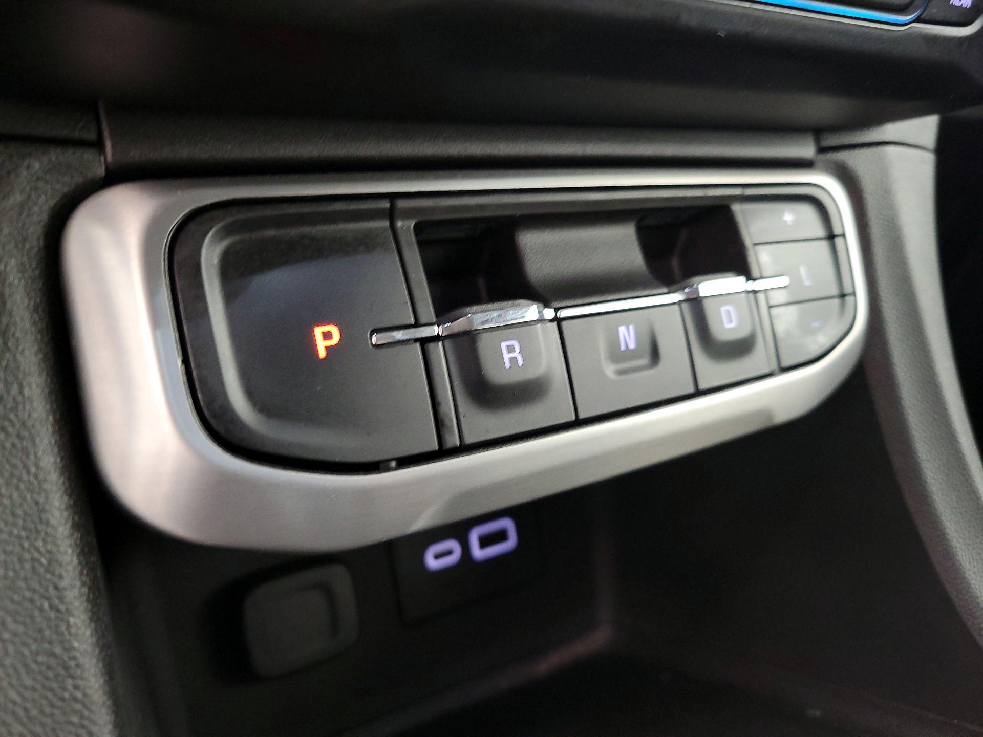 Thumbnail: 2023 GMC Acadia - 18