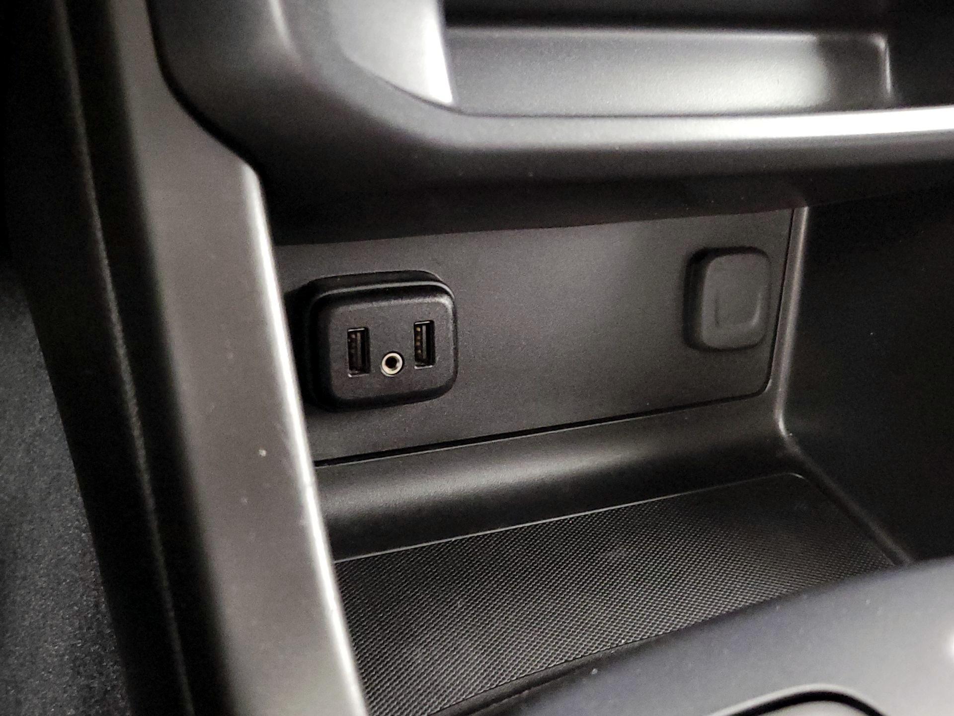 Thumbnail: 2022 Chevrolet Colorado - 18