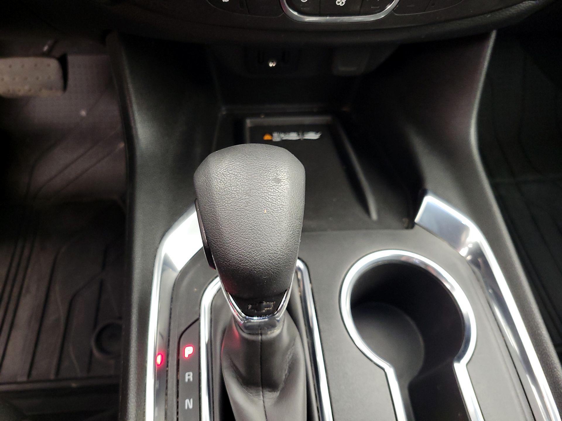 Thumbnail: 2023 Chevrolet Traverse - 17