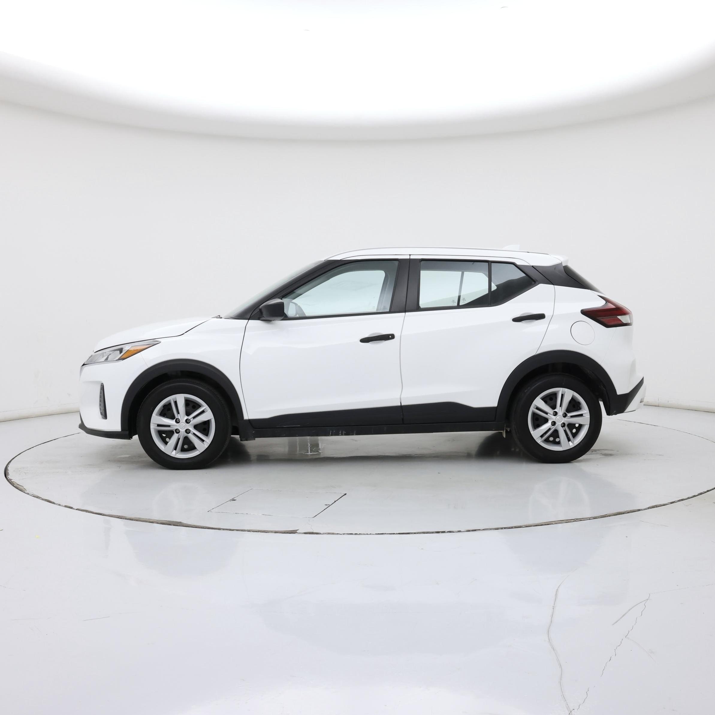 Thumbnail: 2024 Nissan Kicks - 3