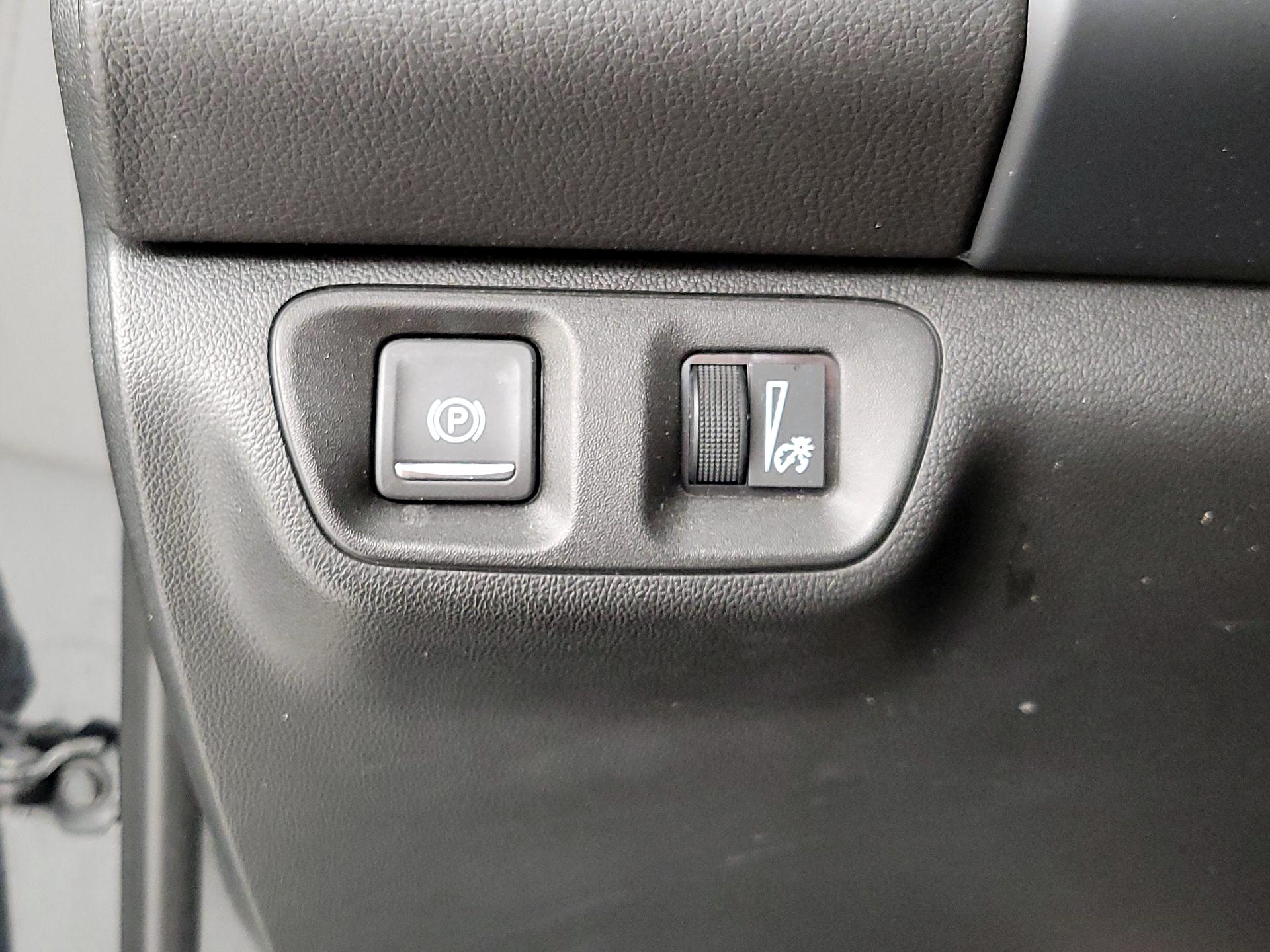 Thumbnail: 2023 GMC Acadia - 13