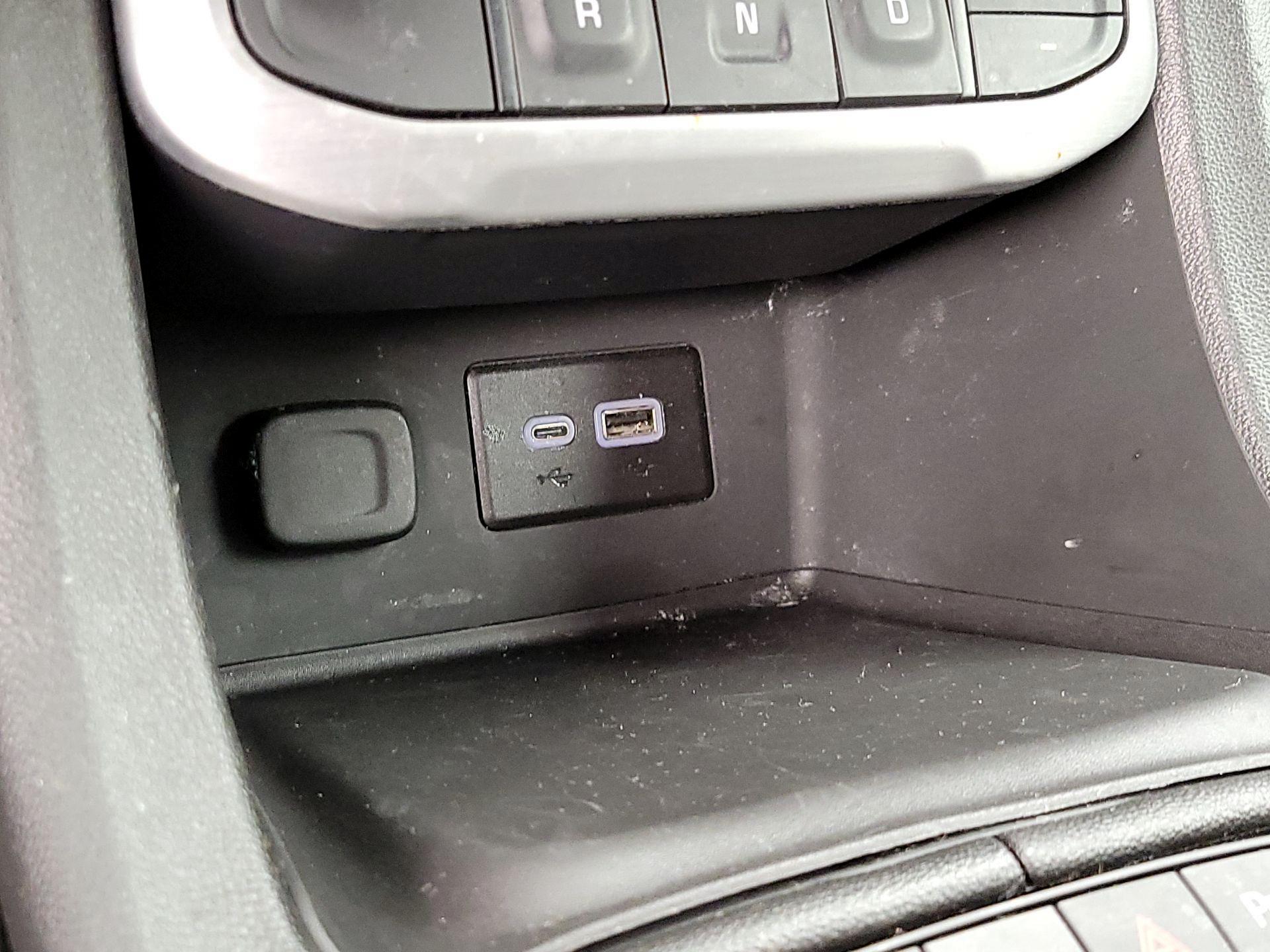 Thumbnail: 2023 GMC Acadia - 18