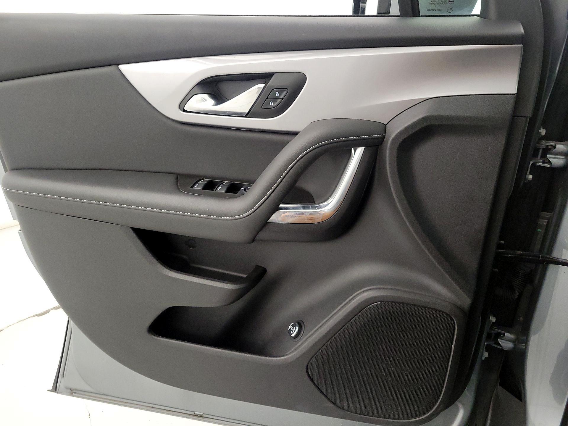 Thumbnail: 2023 Chevrolet Blazer - 12