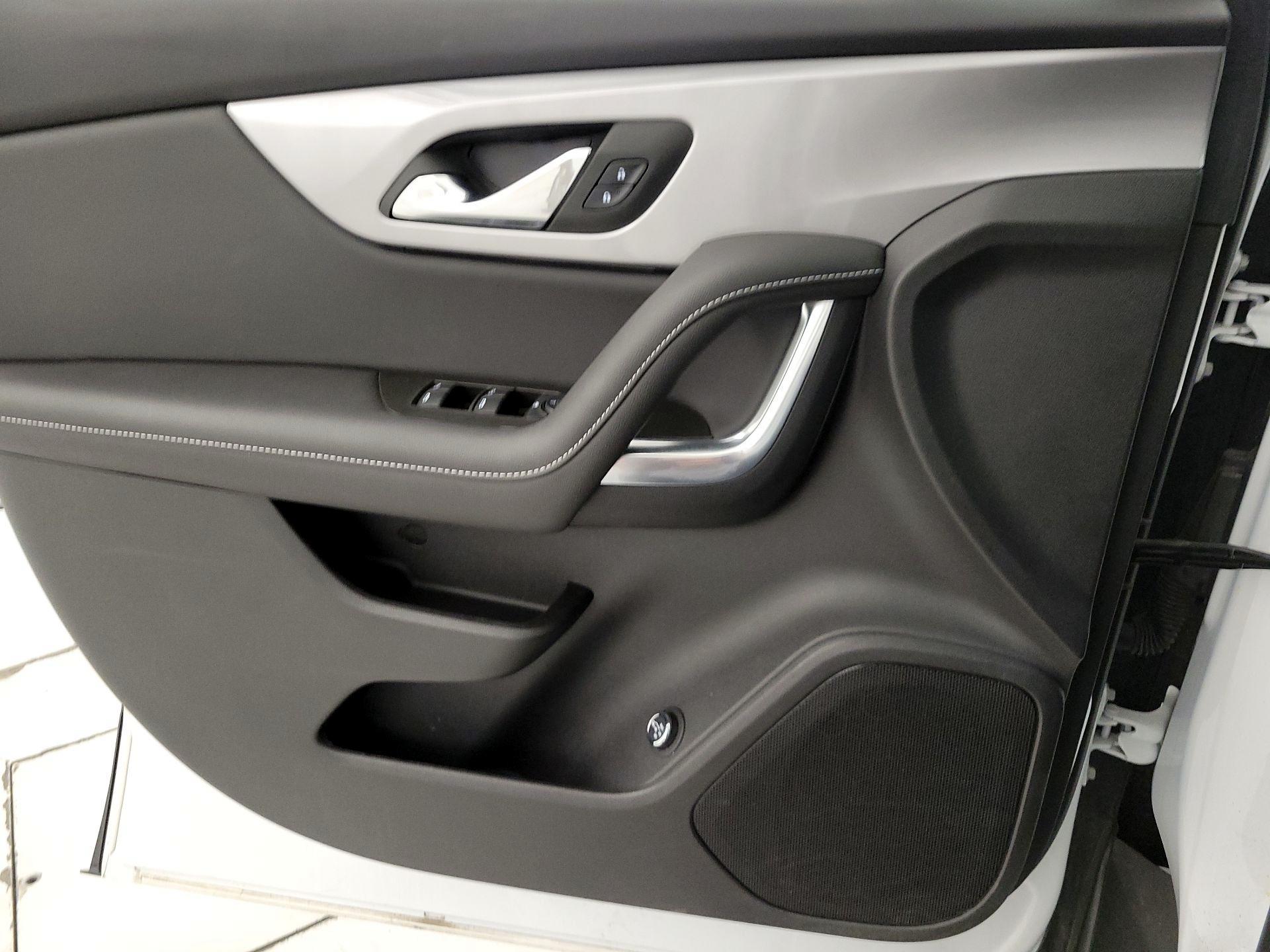 Thumbnail: 2023 Chevrolet Blazer - 12